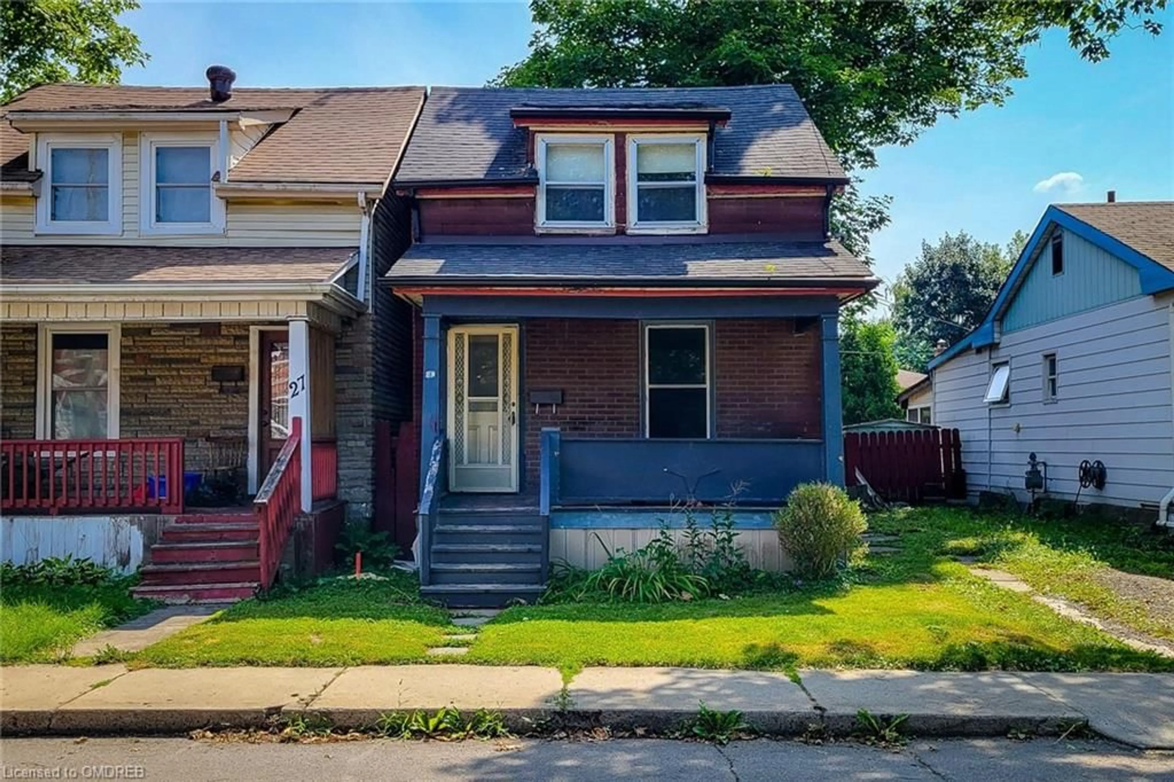 Frontside or backside of a home, the street view for 29 New St, Hamilton Ontario L8P 4J6