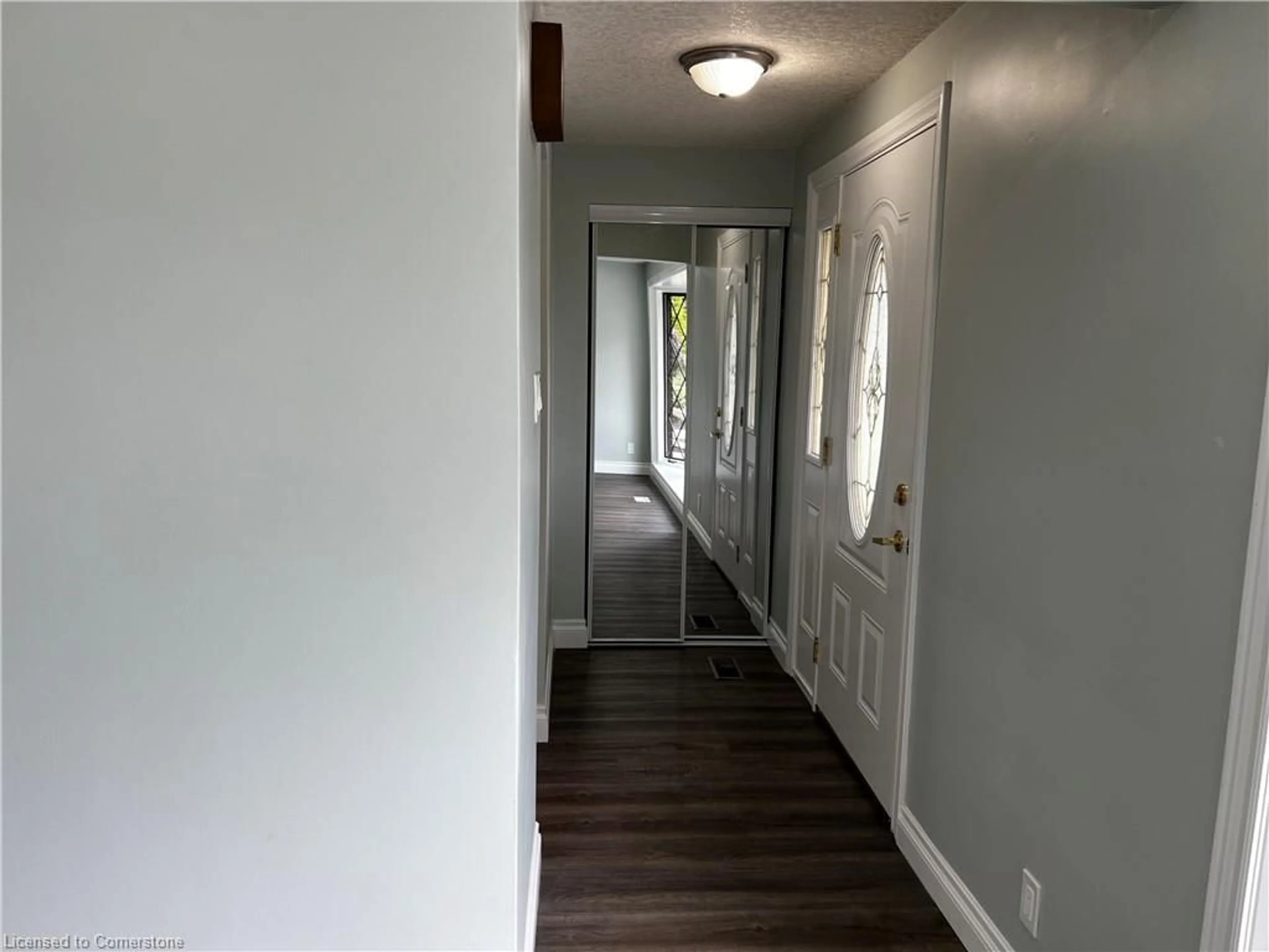 Indoor entryway, wood floors for 34 Appalachian Cres, Kitchener Ontario N2E 1A4