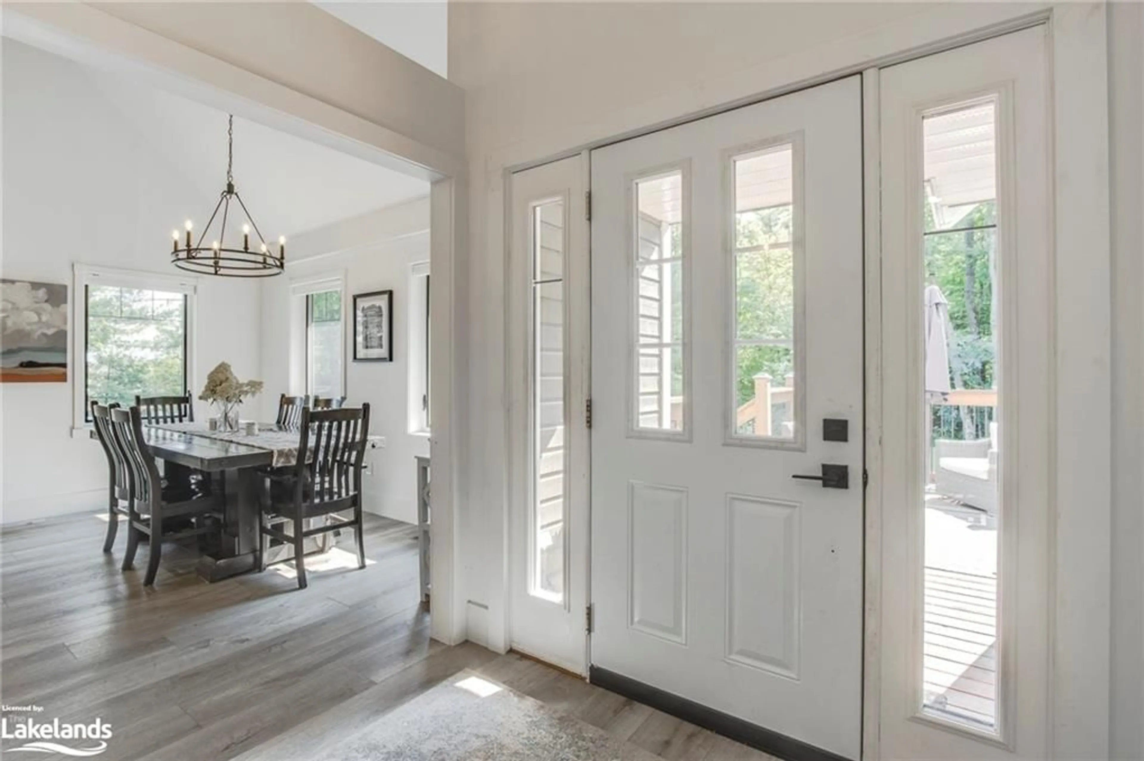 Indoor entryway, wood floors for 100 630 Georgian Bay Island, Honey Harbour Ontario P0E 1E0