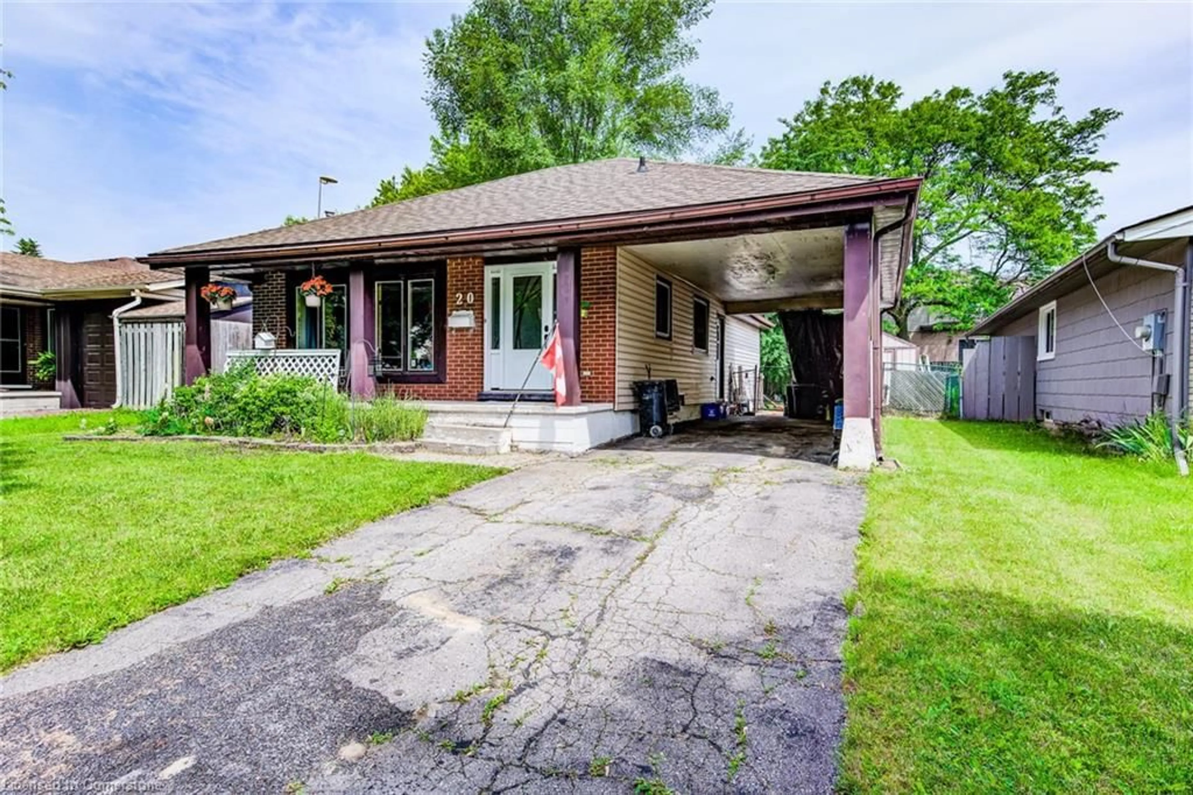 Frontside or backside of a home, cottage for 20 Blackwell Dr, Kitchener Ontario N2N 1P5