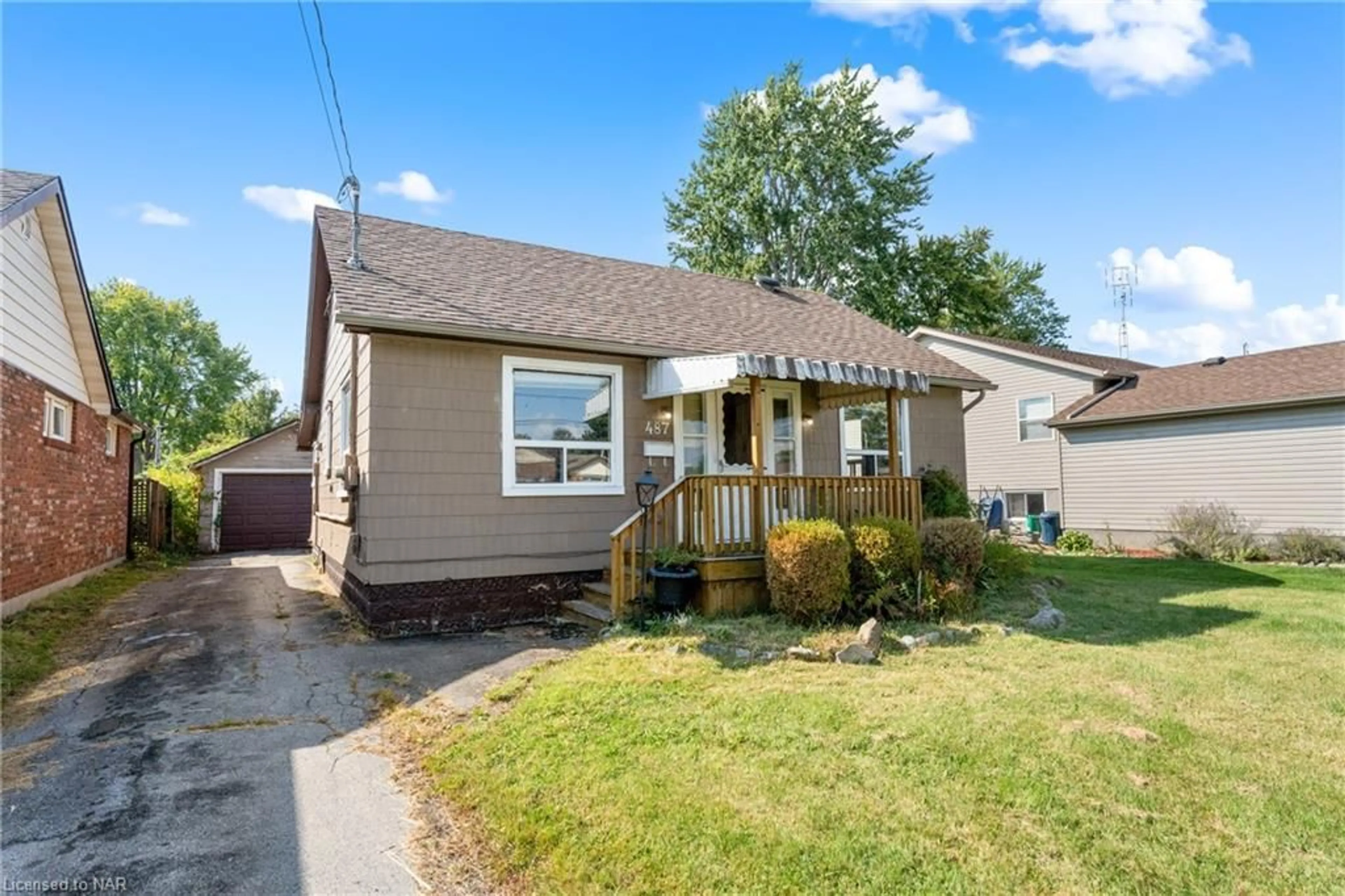 Frontside or backside of a home, cottage for 487 Crescent Rd, Fort Erie Ontario L2A 4P9