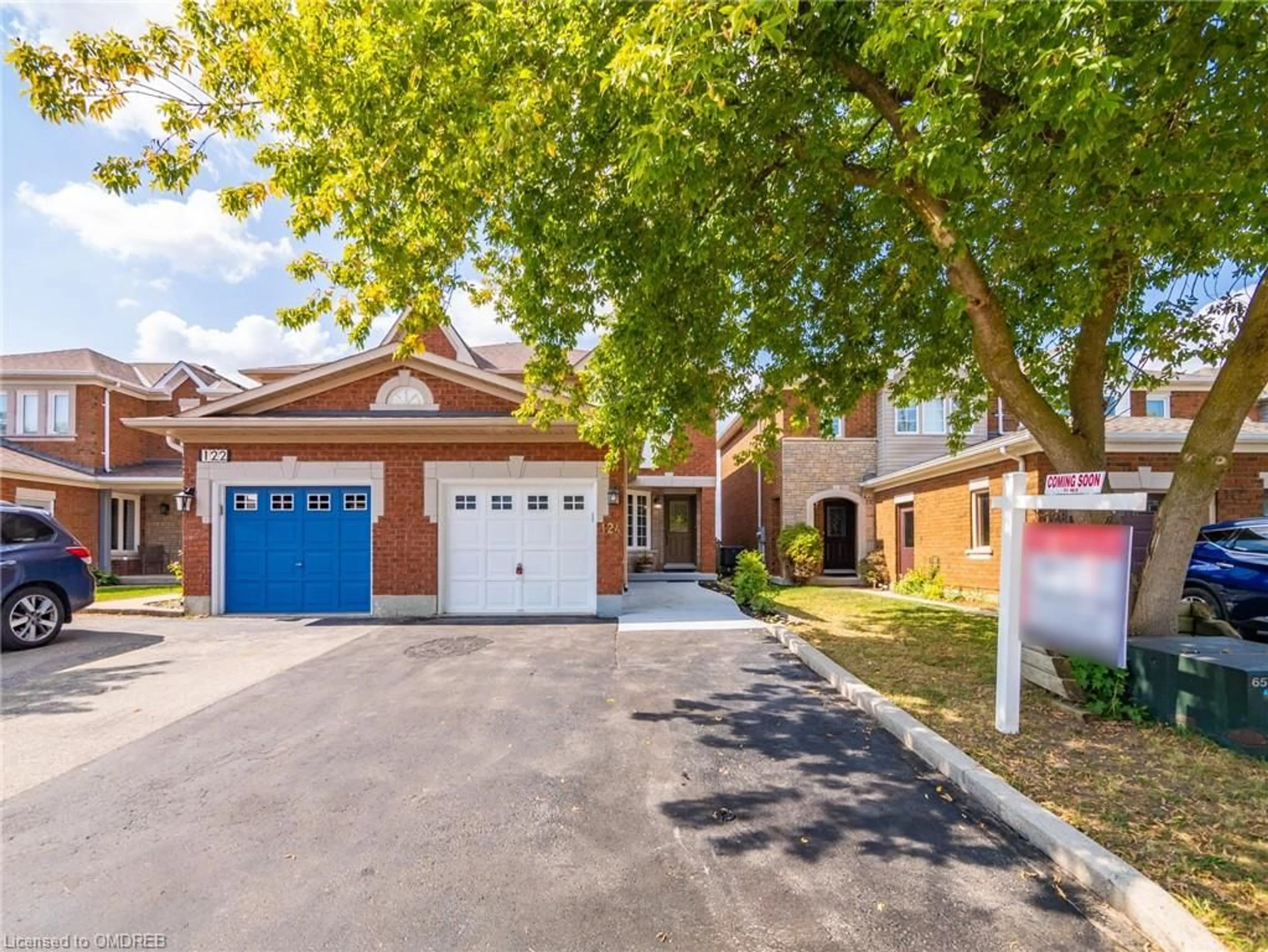 Frontside or backside of a home for 124 Essex Point Dr, Cambridge Ontario N1T 1W6