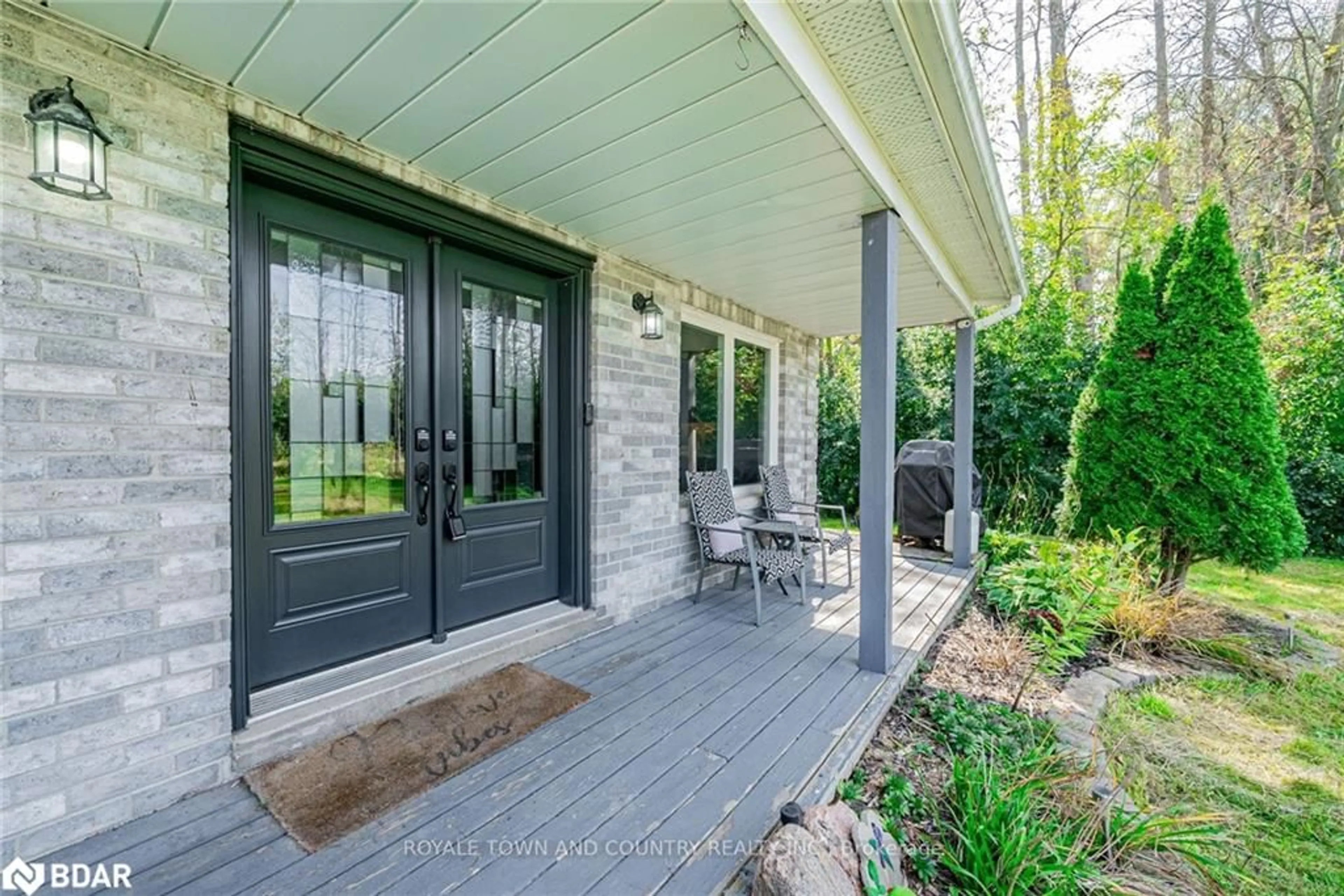 Indoor entryway, wood floors for 1374 Old Mill Rd, Reaboro Ontario K0L 2X0