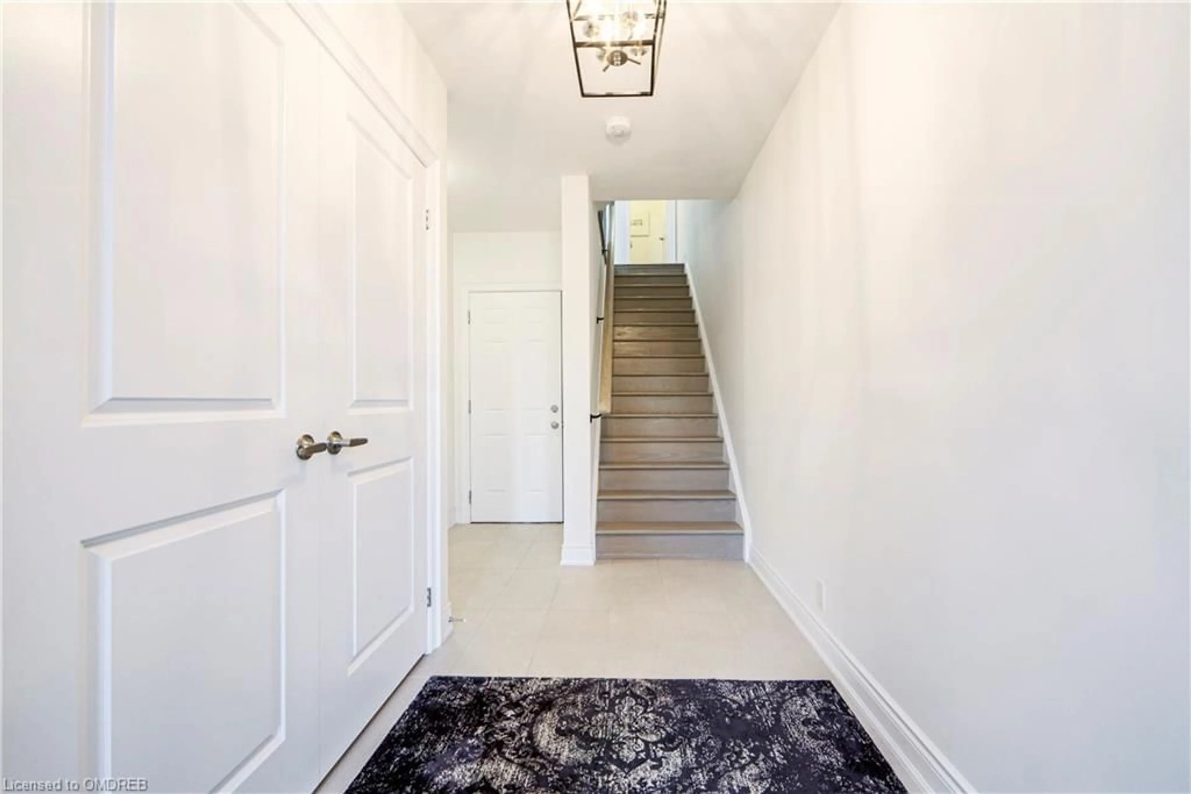 Indoor entryway for 2189 Lillykin St, Oakville Ontario L6H 7H2