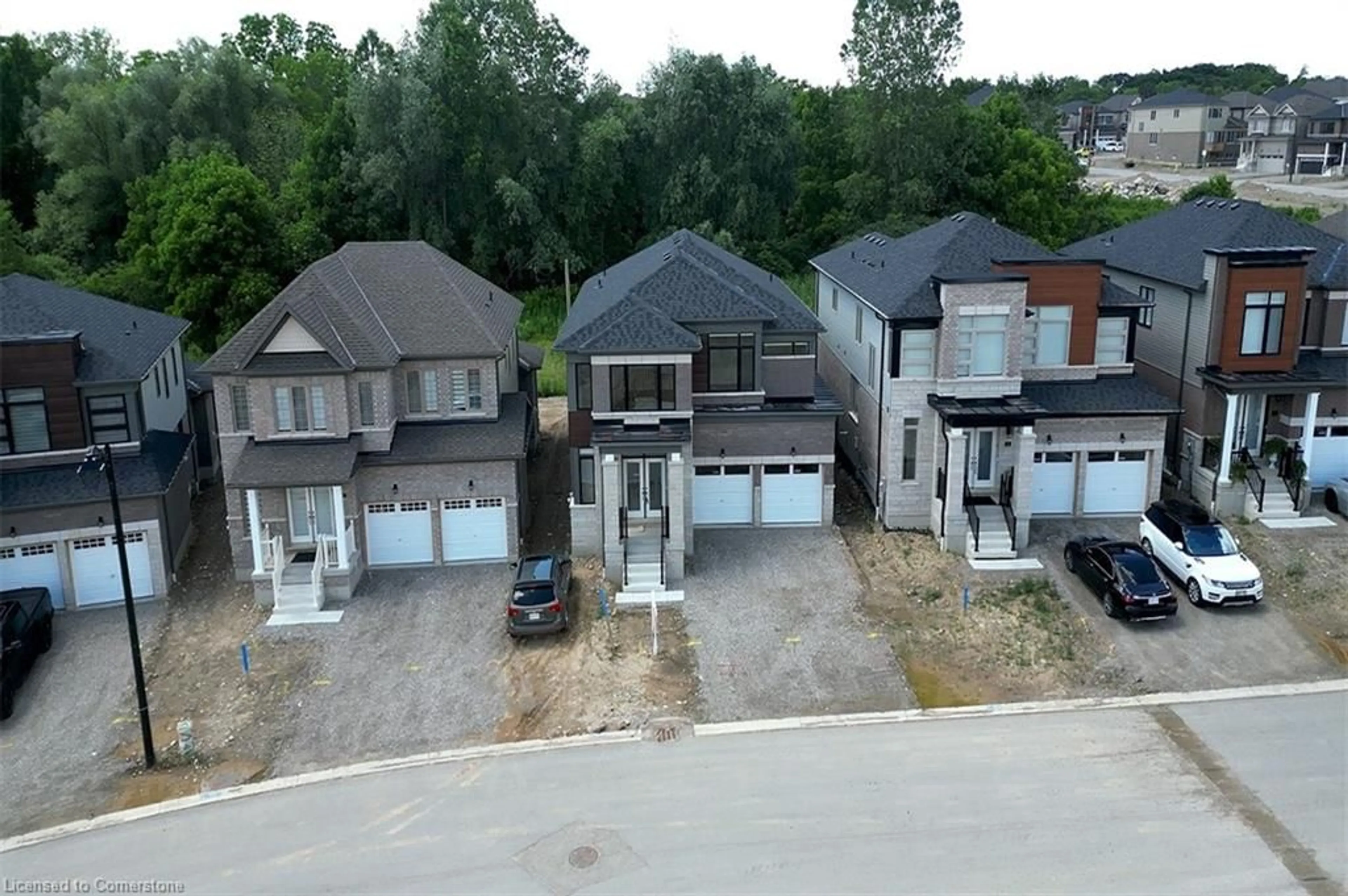 A pic from exterior of the house or condo, the street view for 33 Gilham Way, Paris Ontario N0E 1N0