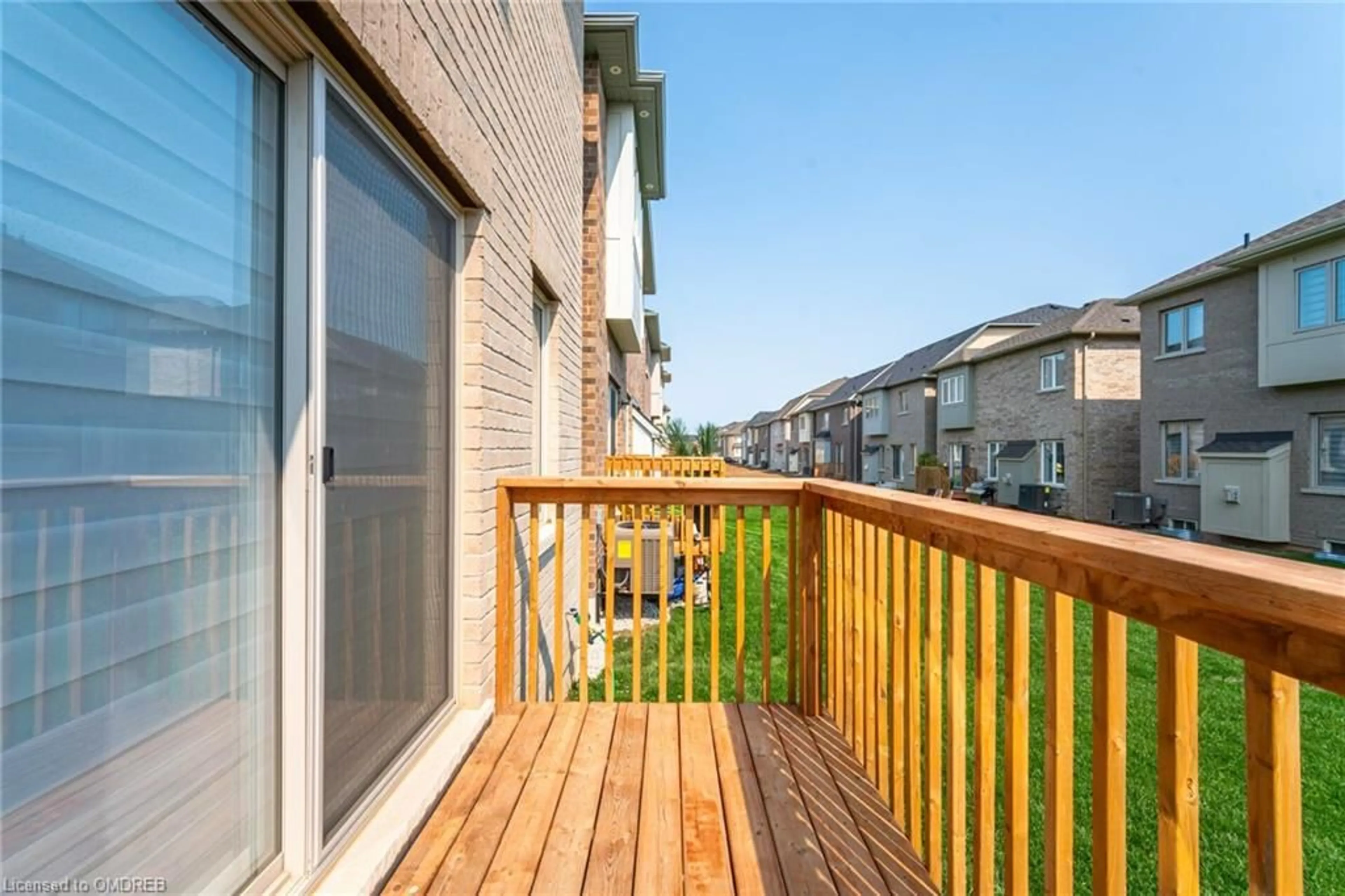 Patio, the fenced backyard for 3906 Koenig Rd, Burlington Ontario L7M 0Z5