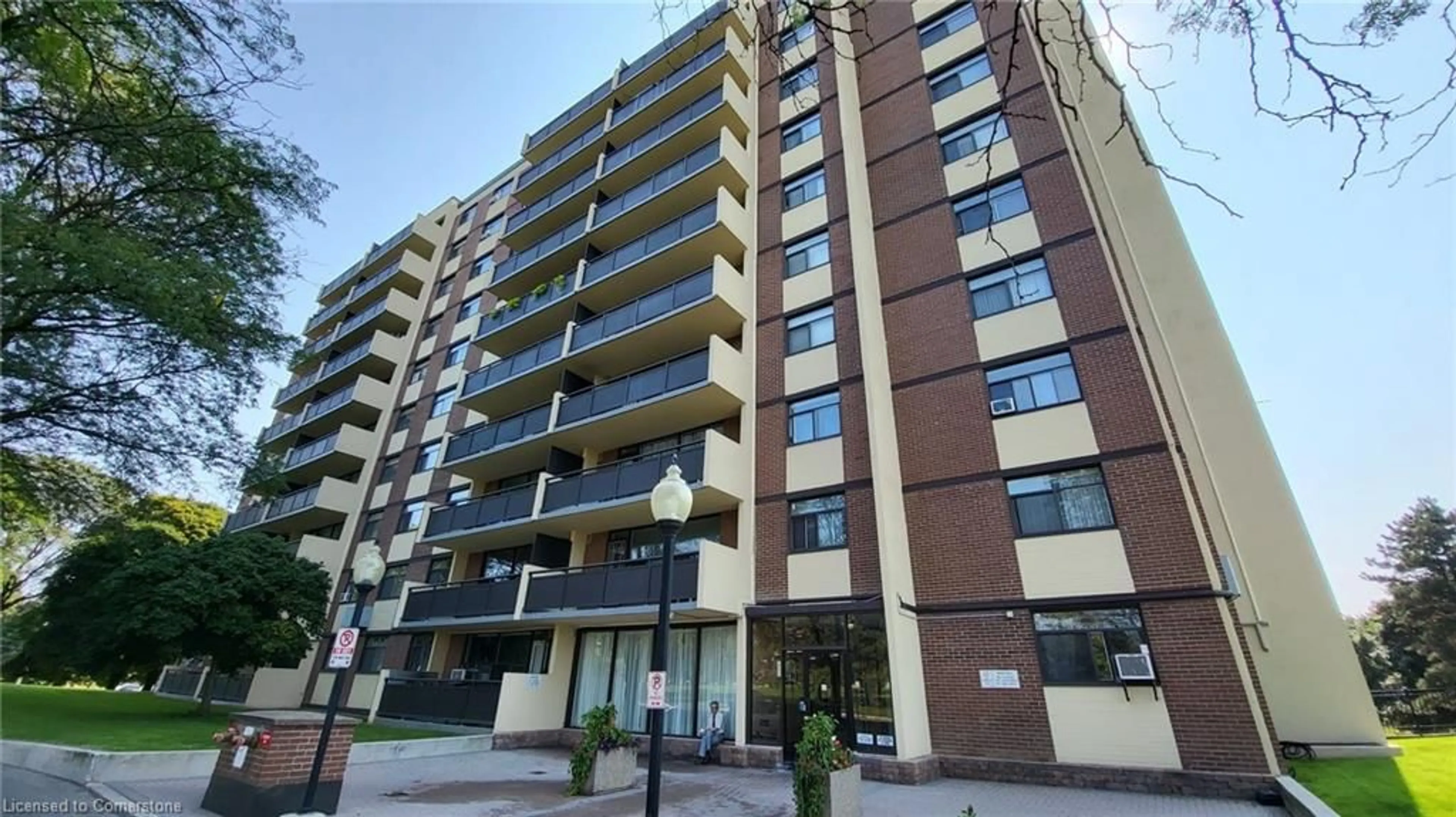 A pic from exterior of the house or condo for 5 Frith Rd #912, Toronto Ontario M3N 2L5