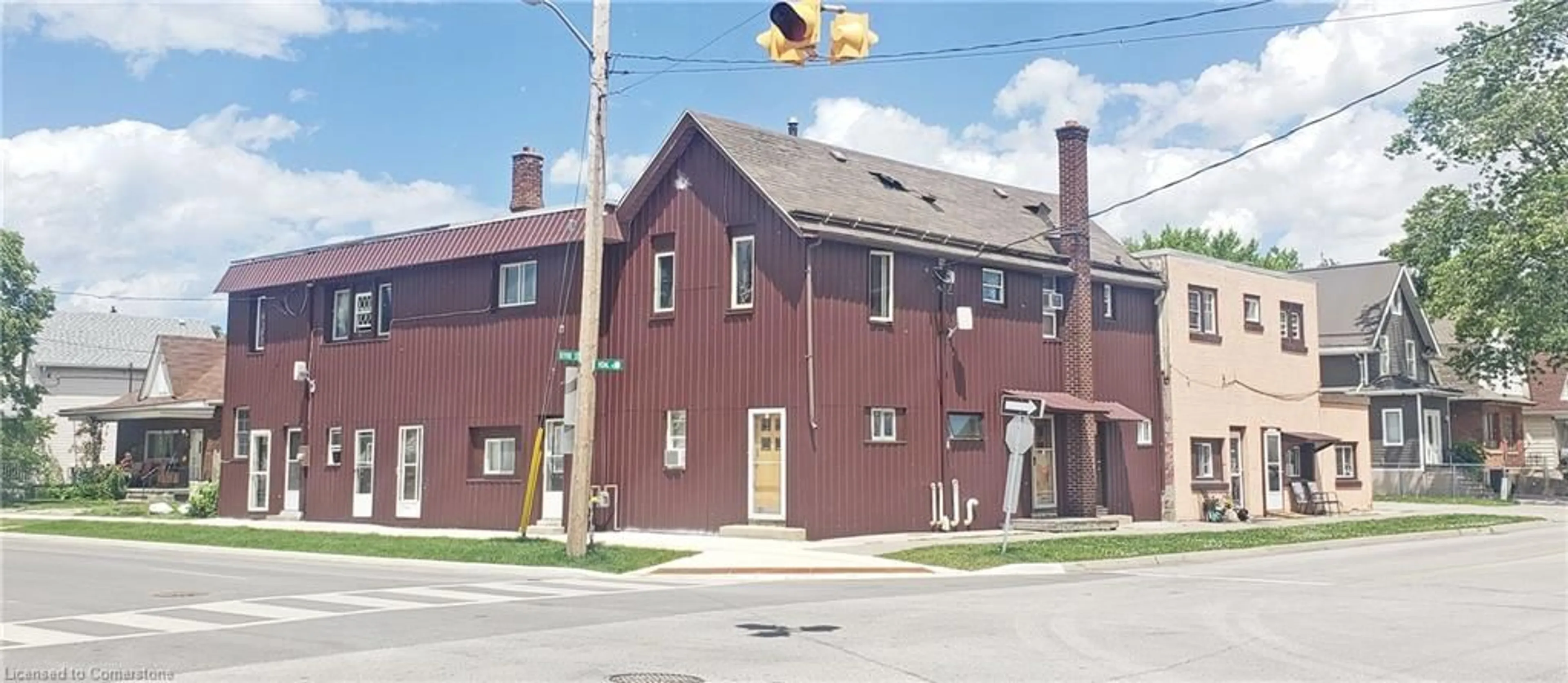 A pic from exterior of the house or condo, the front or back of building for 274-278 Vidal St, Sarnia Ontario N7T 2T7