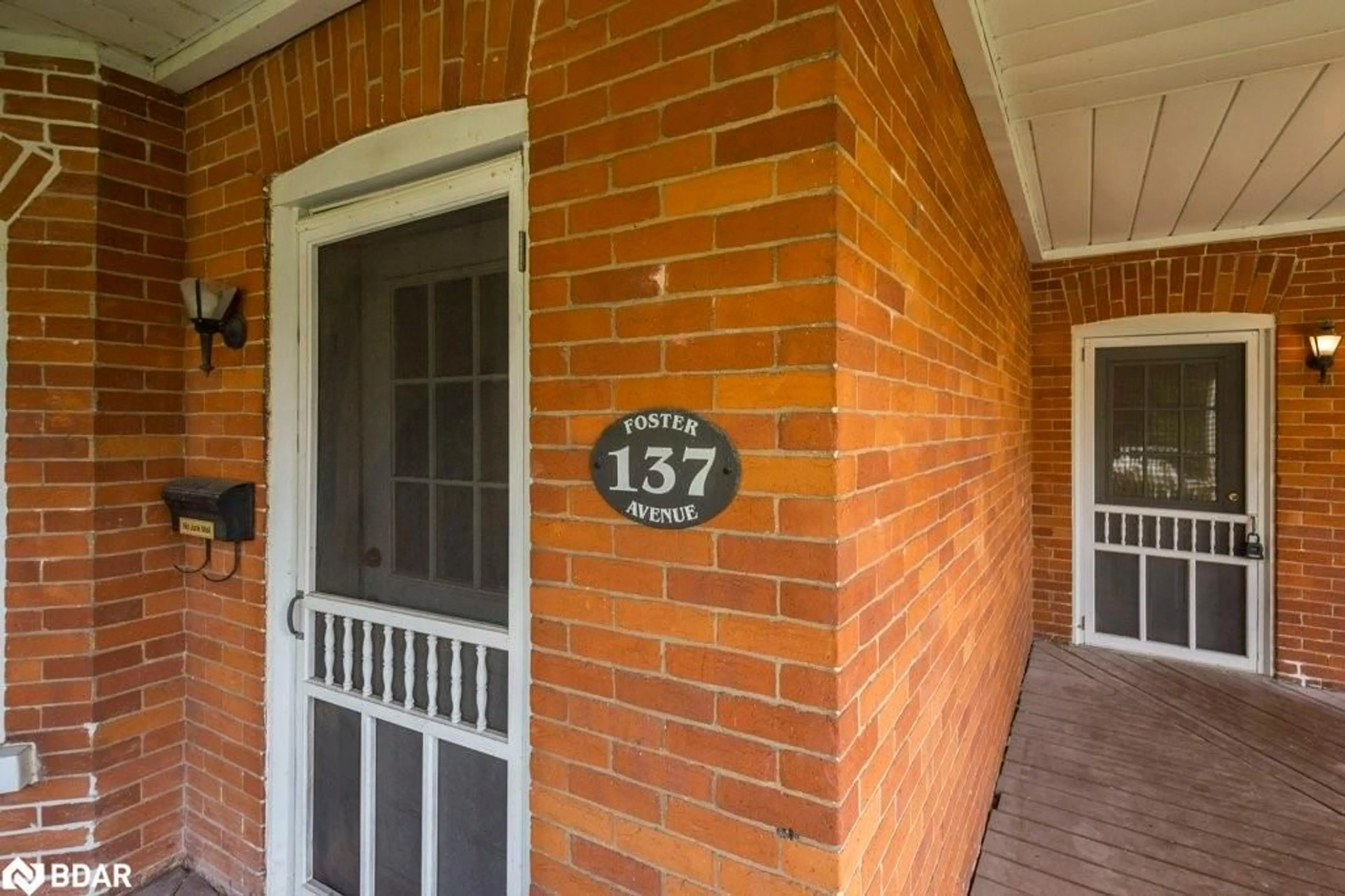 Indoor entryway for 137 Foster Ave, Belleville Ontario K8N 3P8