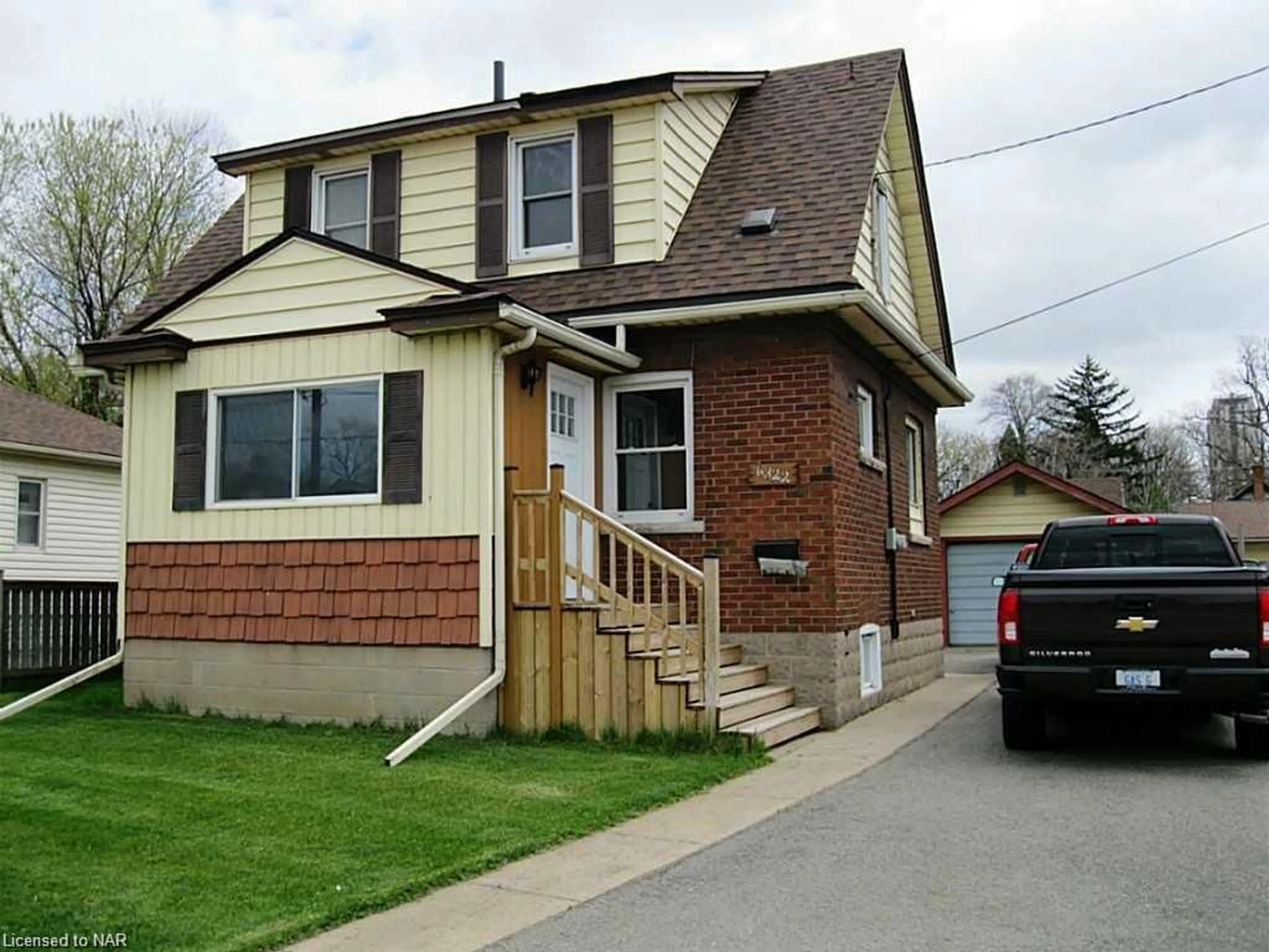 Frontside or backside of a home for 6322 Drummond Rd, Niagara Falls Ontario L2G 4M9