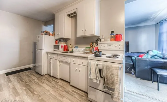 Additional property image - 15 Floral Cres