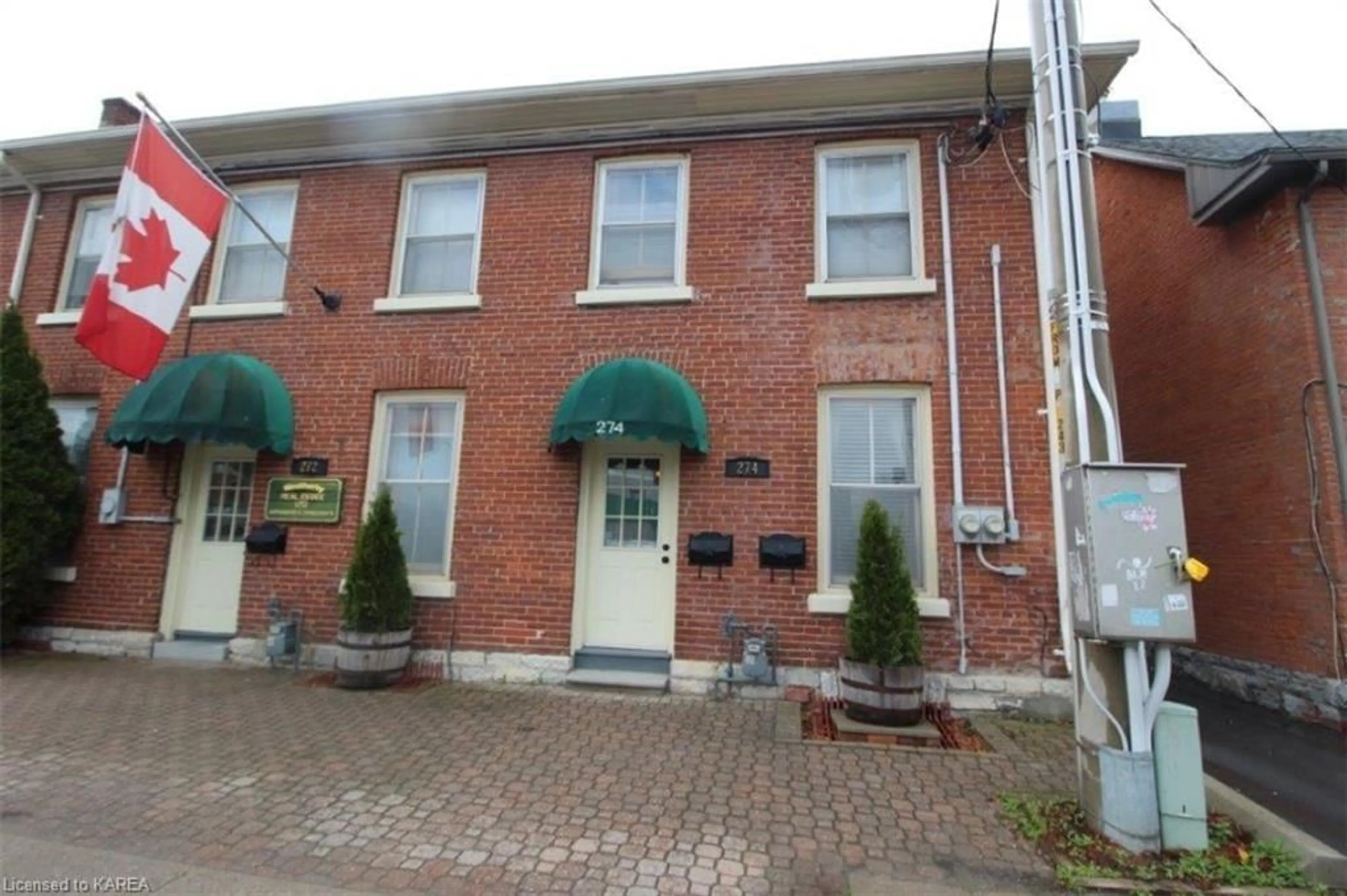 Outside view for 274 Wellington St, Kingston Ontario K7K 2Z1