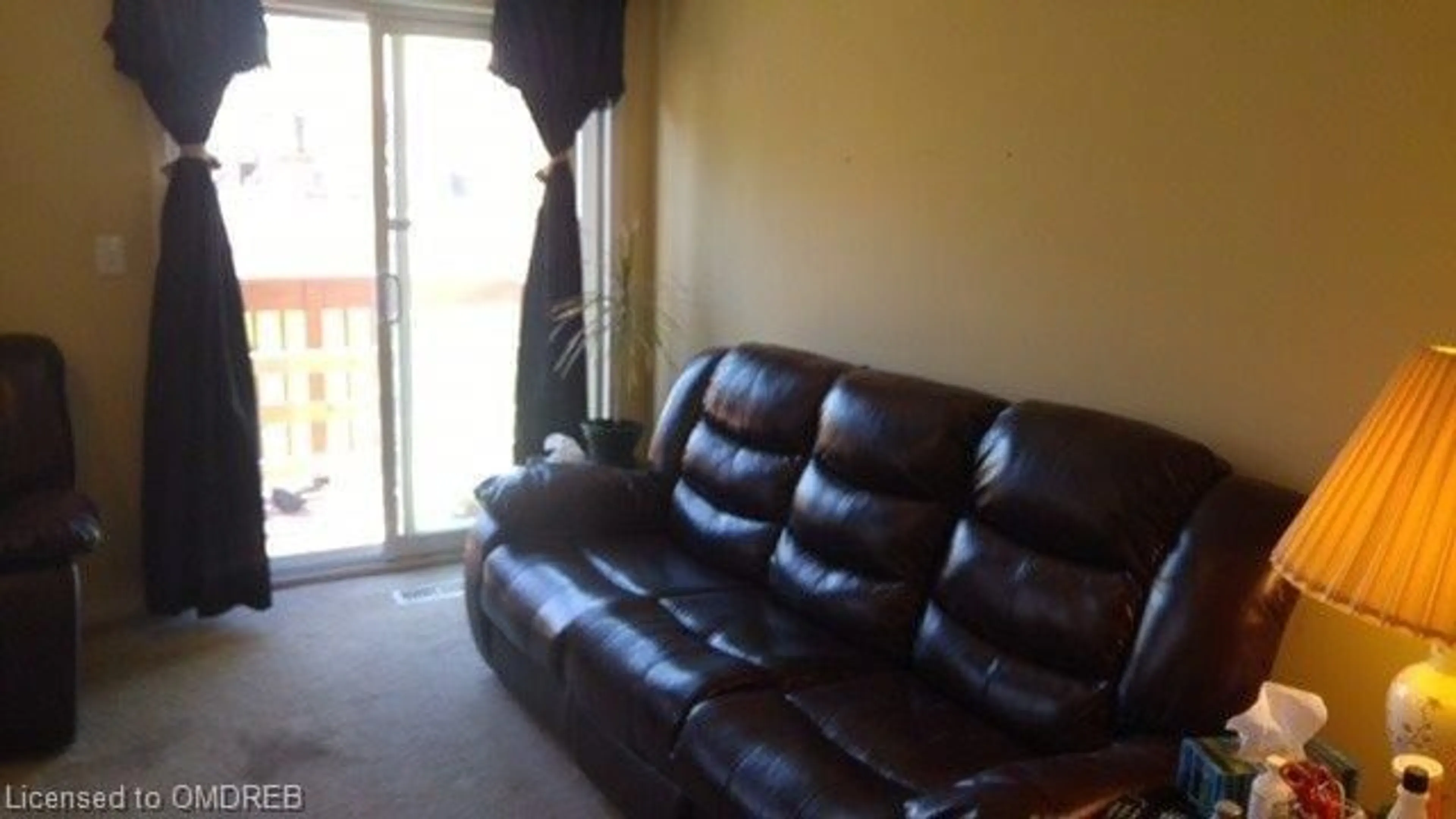 Living room for 4867 Verdi St, Burlington Ontario L7M 0H4