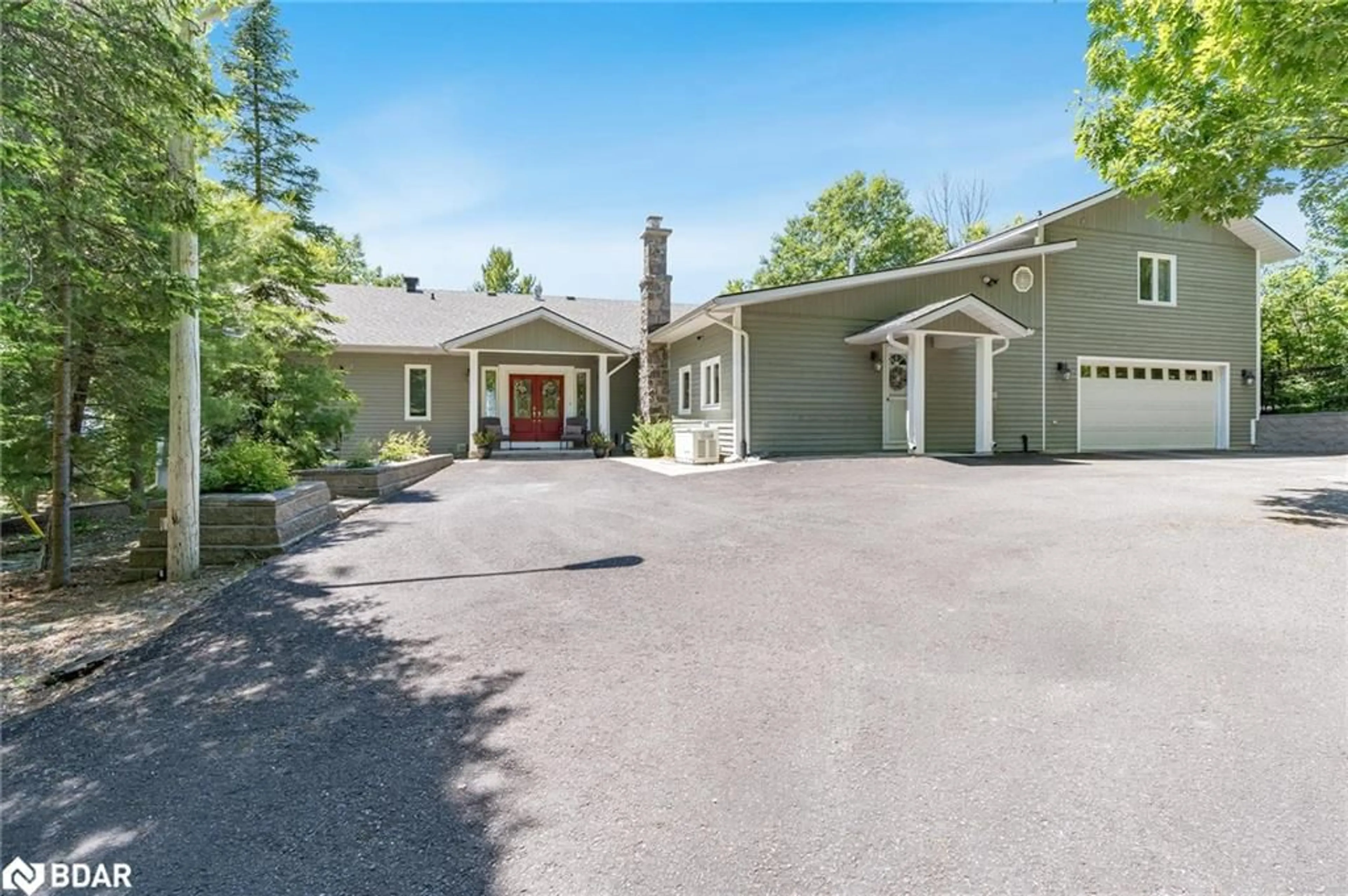 Frontside or backside of a home, cottage for 24 Finley Dr, Tiny Ontario L0L 2J0