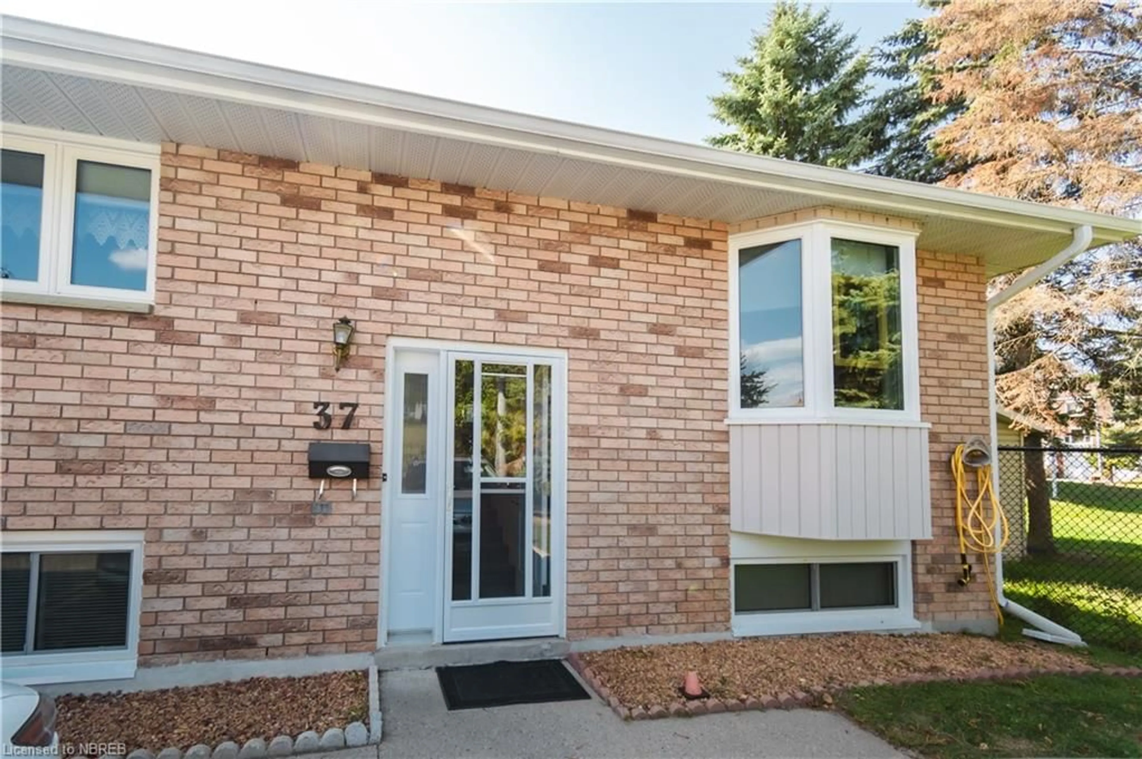 Home with brick exterior material for 624 Lakeshore Dr #37, North Bay Ontario P1A 2E8