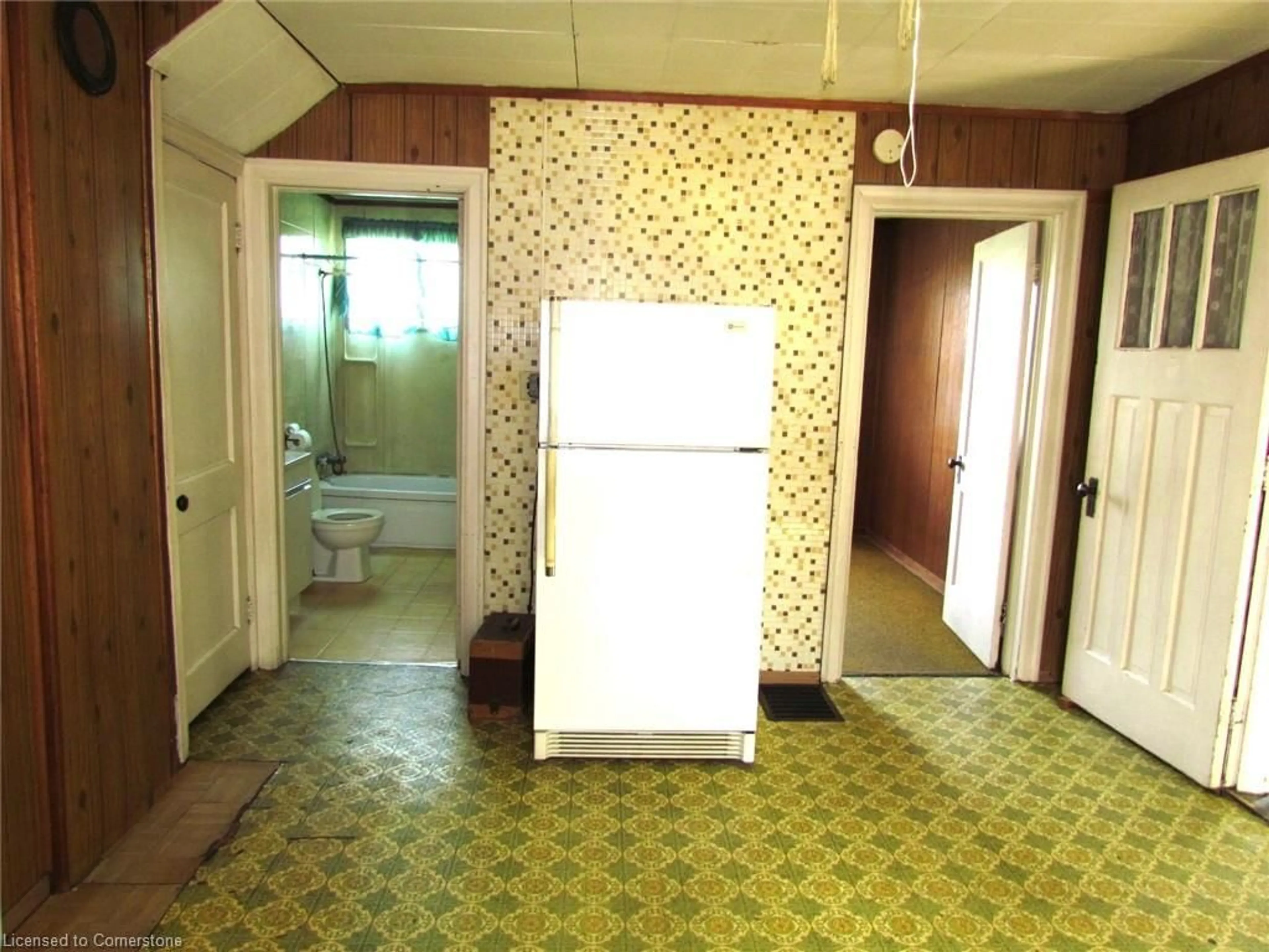 Bathroom, unknown floor for 140 6th Concession Road Enr, Clear Creek Ontario N0E 1C0