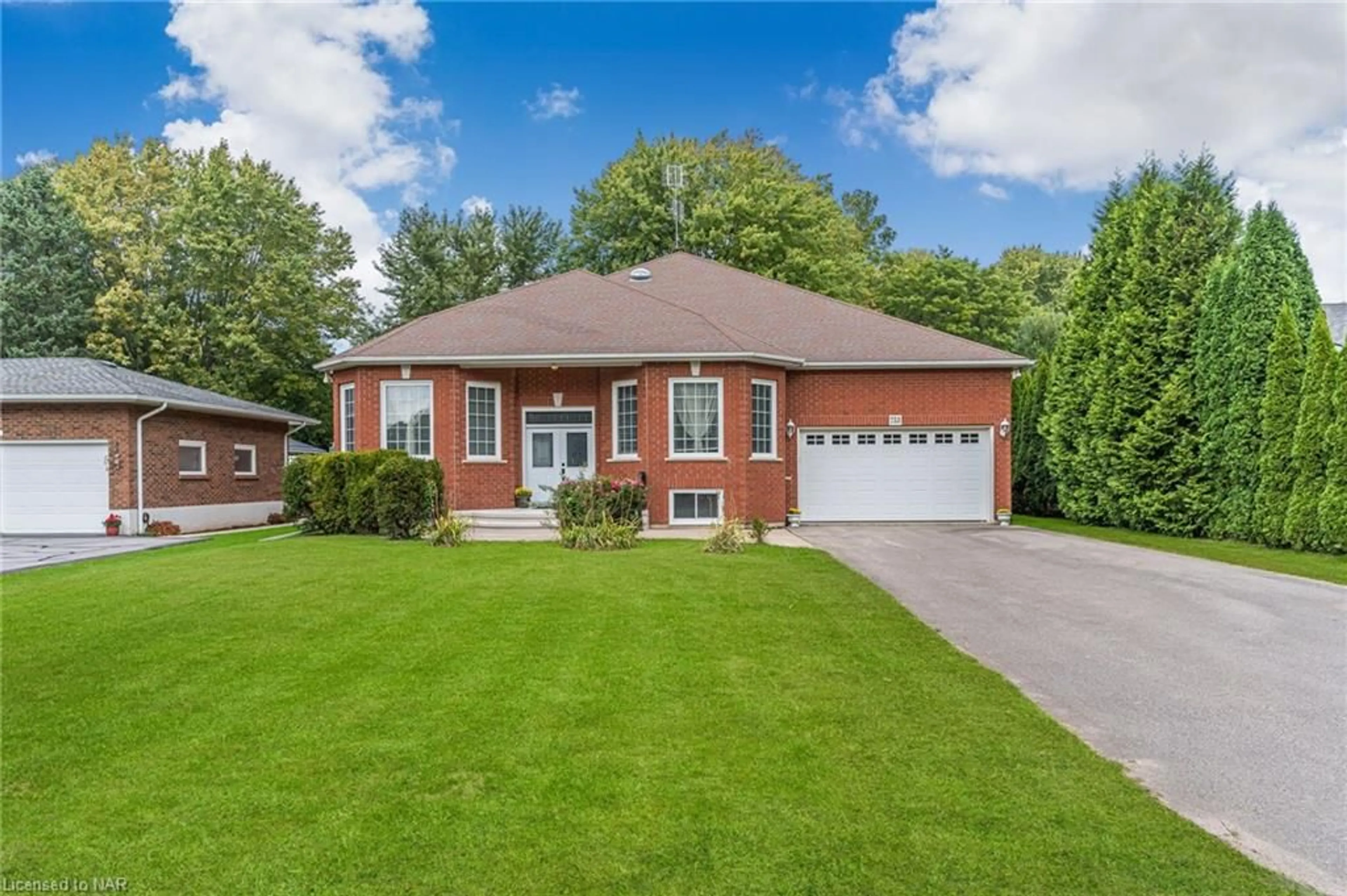 Frontside or backside of a home, cottage for 753 Welland Rd, Fenwick Ontario L0S 1C0