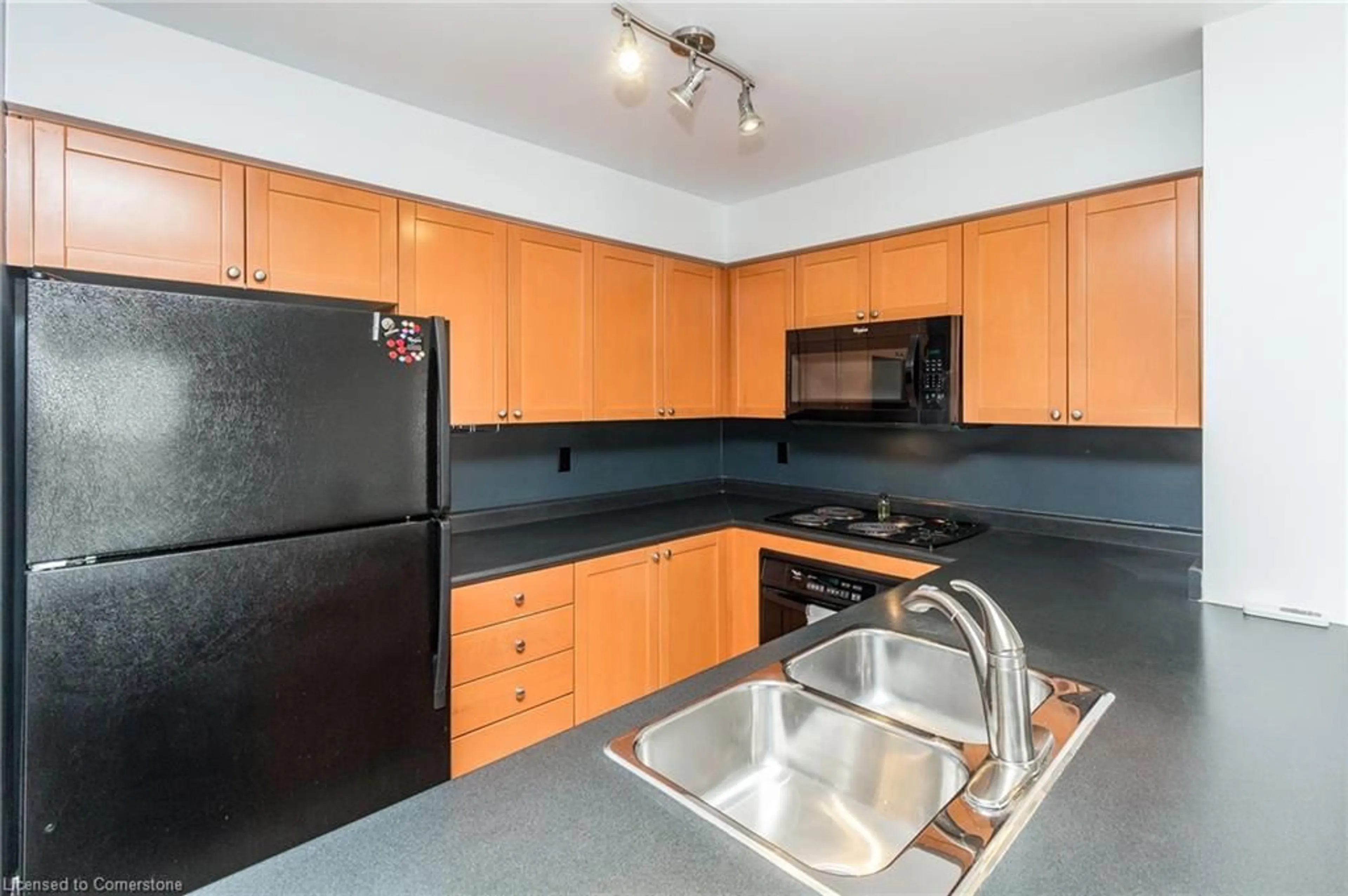 Standard kitchen for 330 Adelaide St #810, Toronto Ontario M5A 4S98