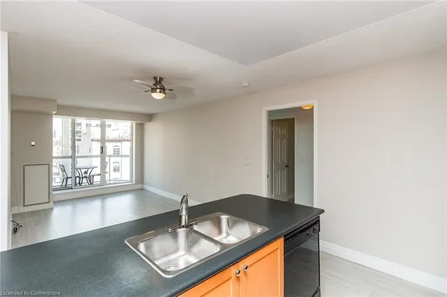 Additional property image - 330 Adelaide St Unit 810