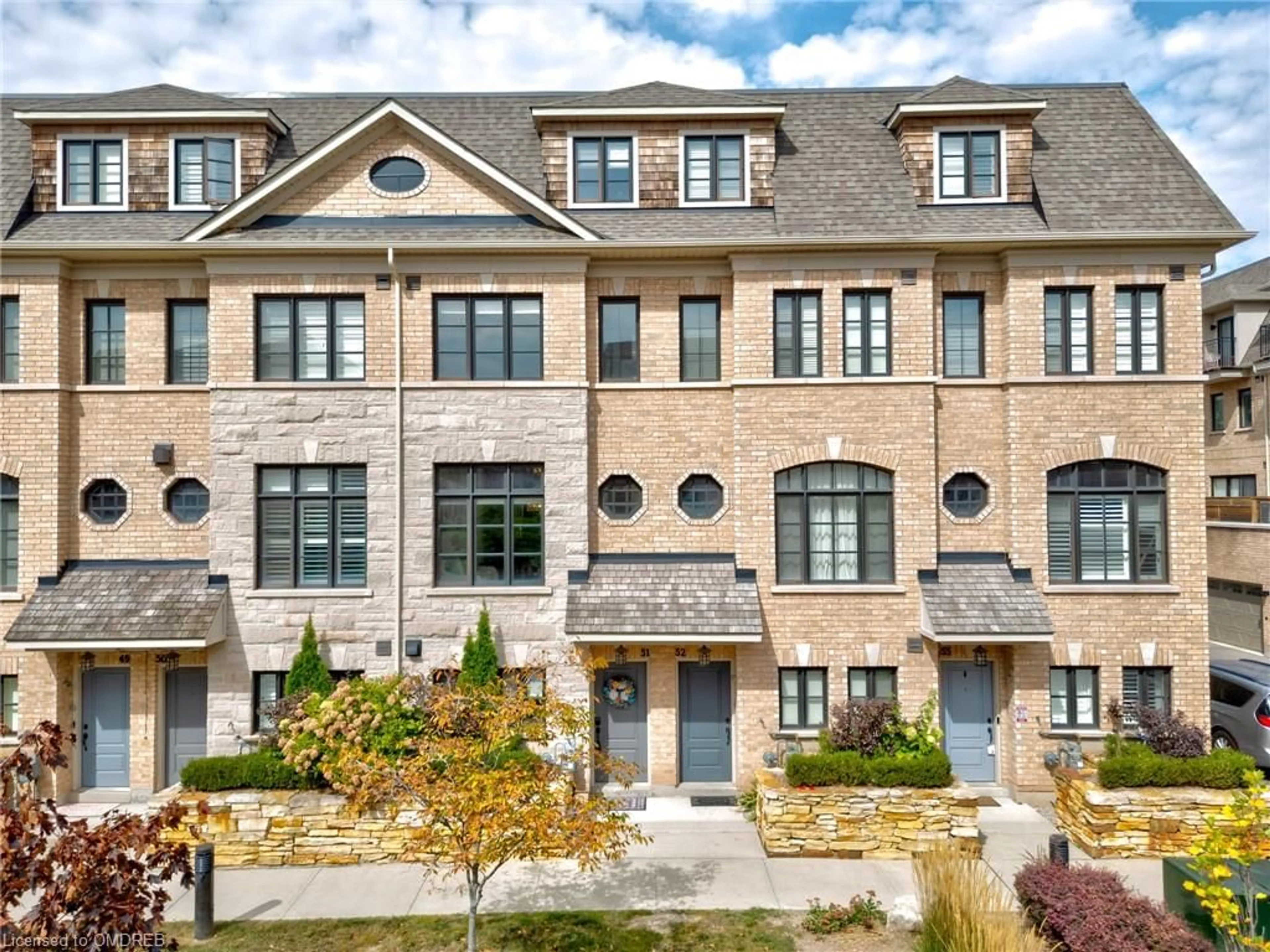 A pic from exterior of the house or condo for 275 Royalton Common, Oakville #51, Oakville Ontario L6H 0N2