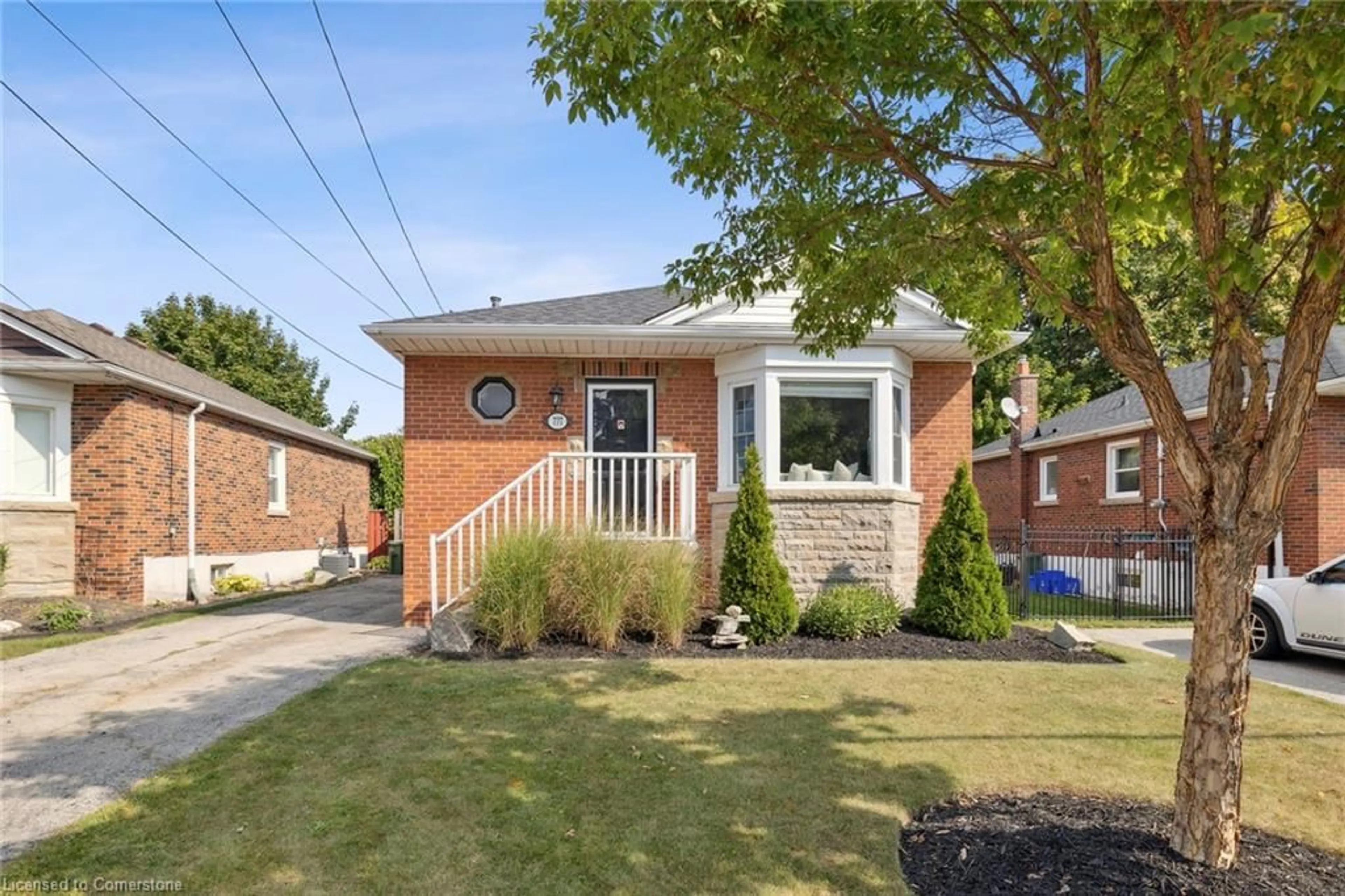 Home with brick exterior material for 777 Queensdale Ave, Hamilton Ontario L8V 1M7