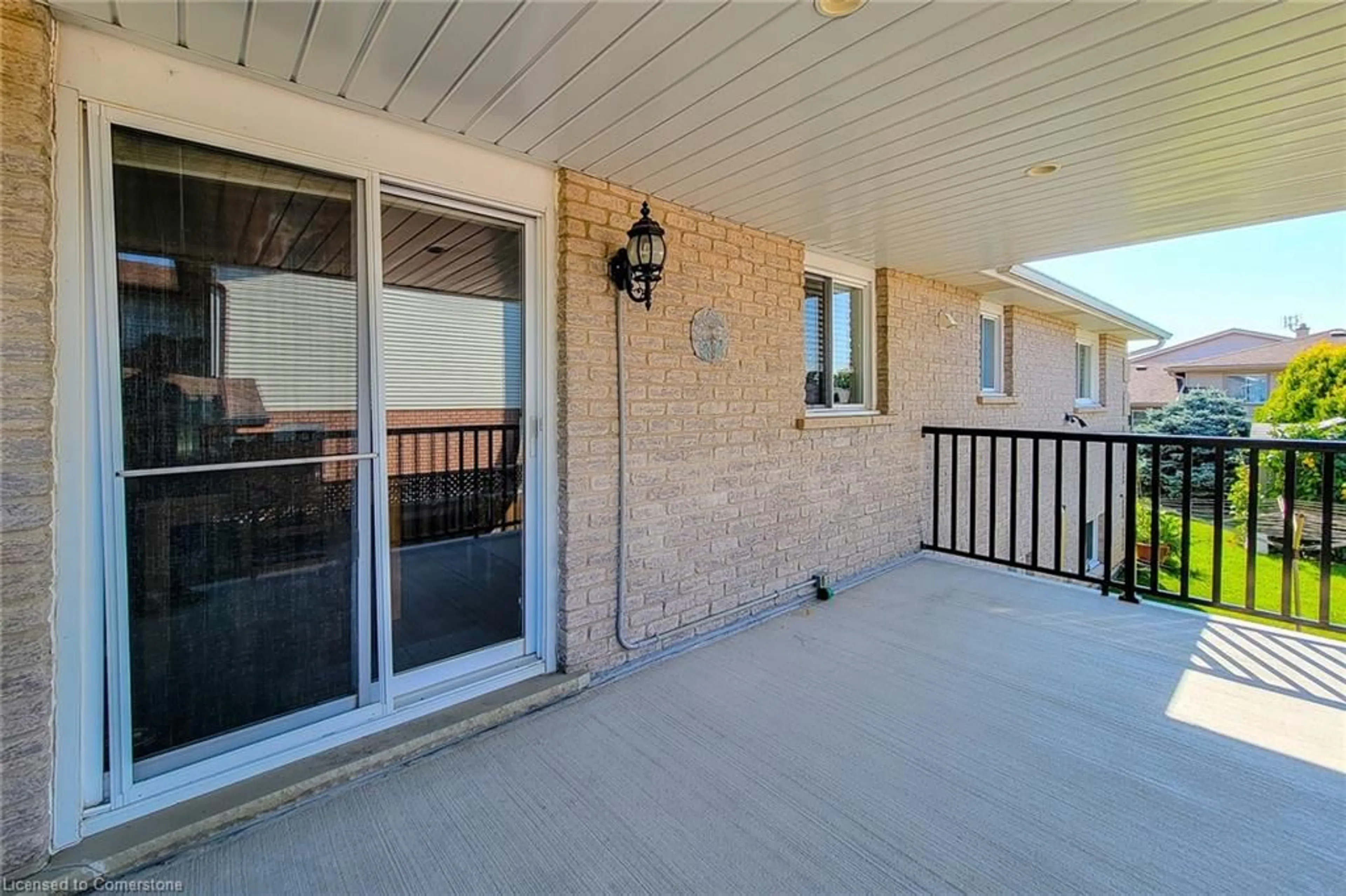 Patio for 3831 Cardinal Dr, Niagara Falls Ontario L2H 2W2