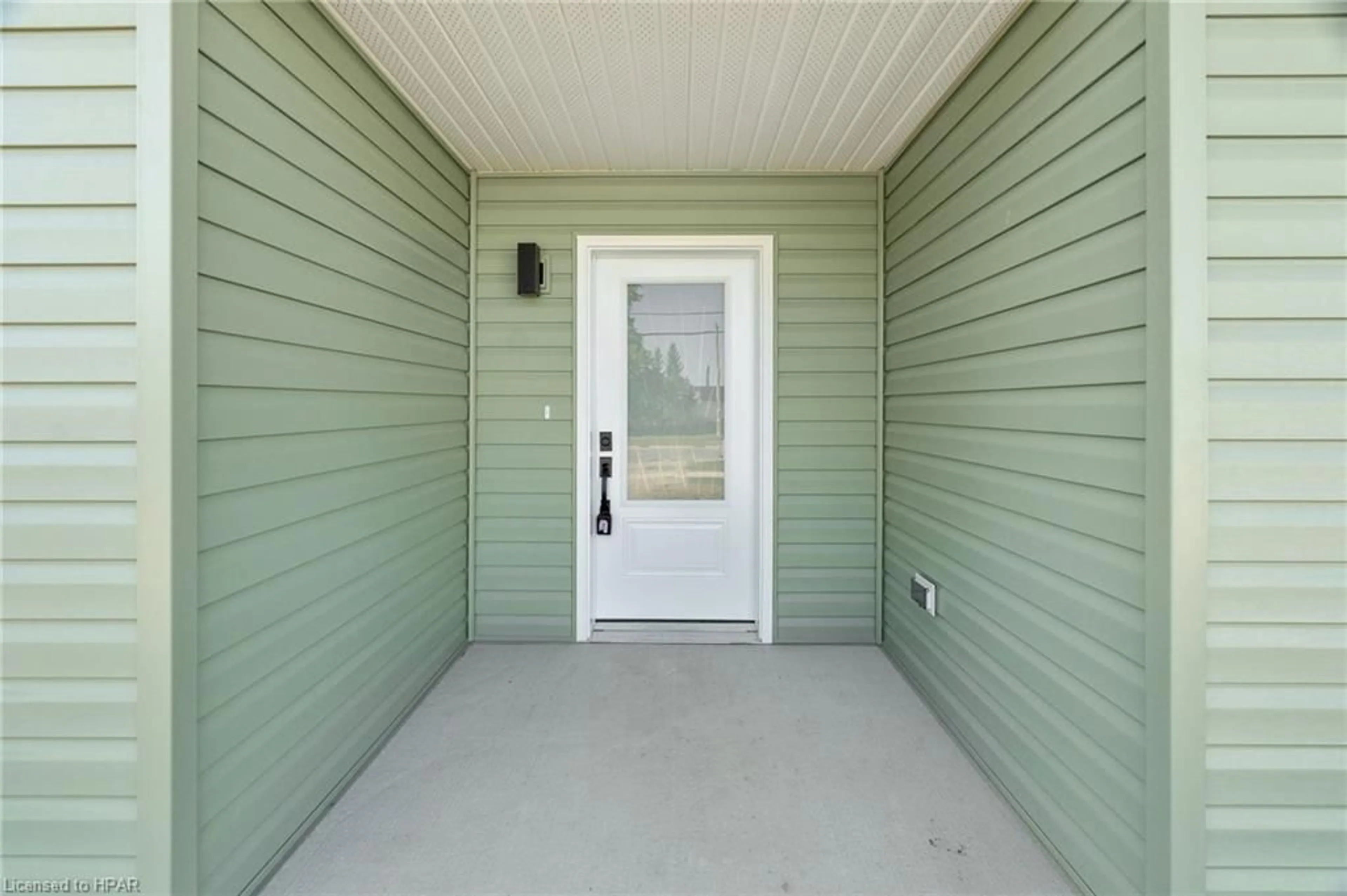 Indoor entryway for 139 Victoria Ave, Crediton Ontario N0M 1M0