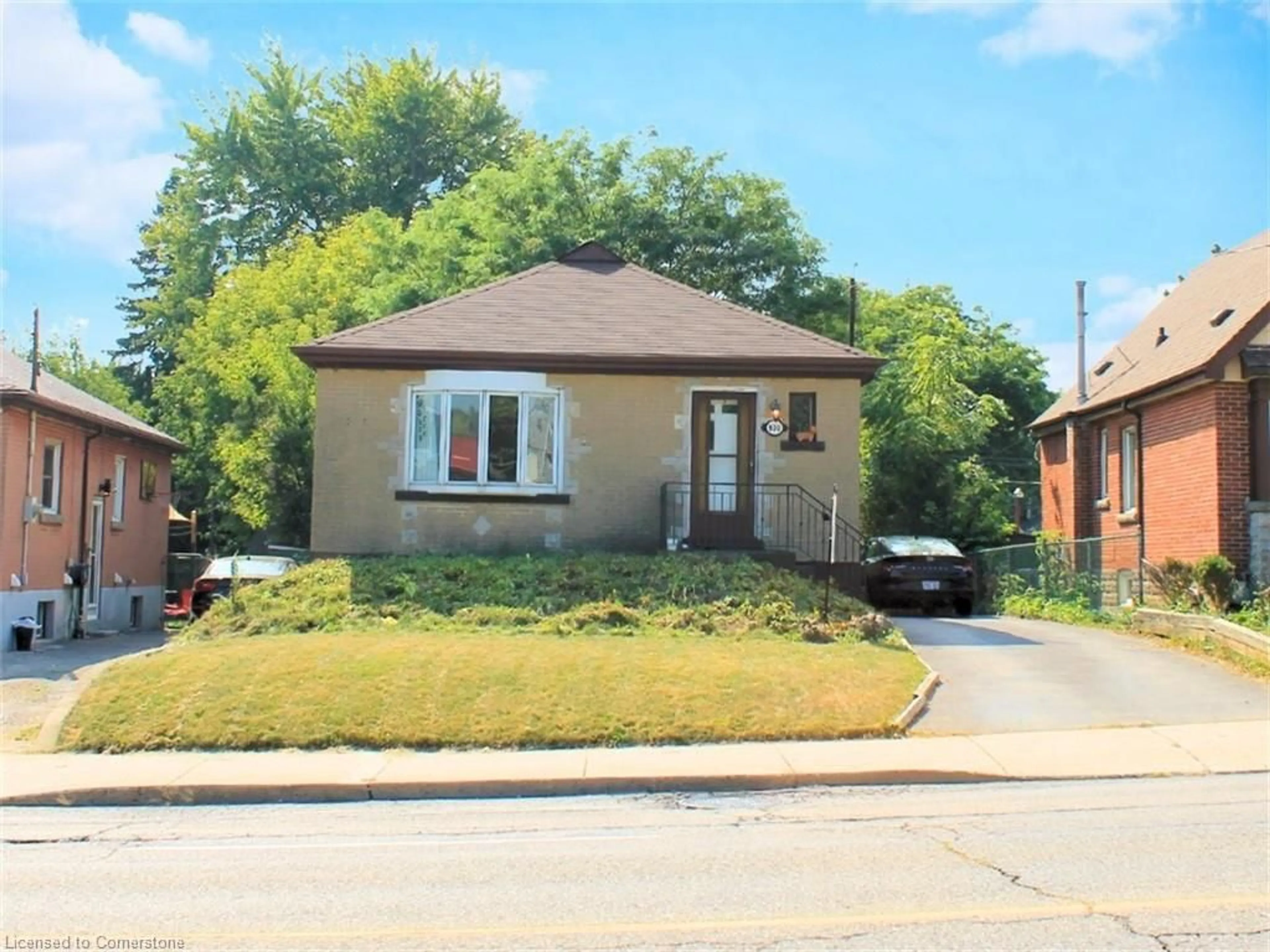 Frontside or backside of a home for 630 Fennell Ave, Hamilton Ontario L8V 1T5