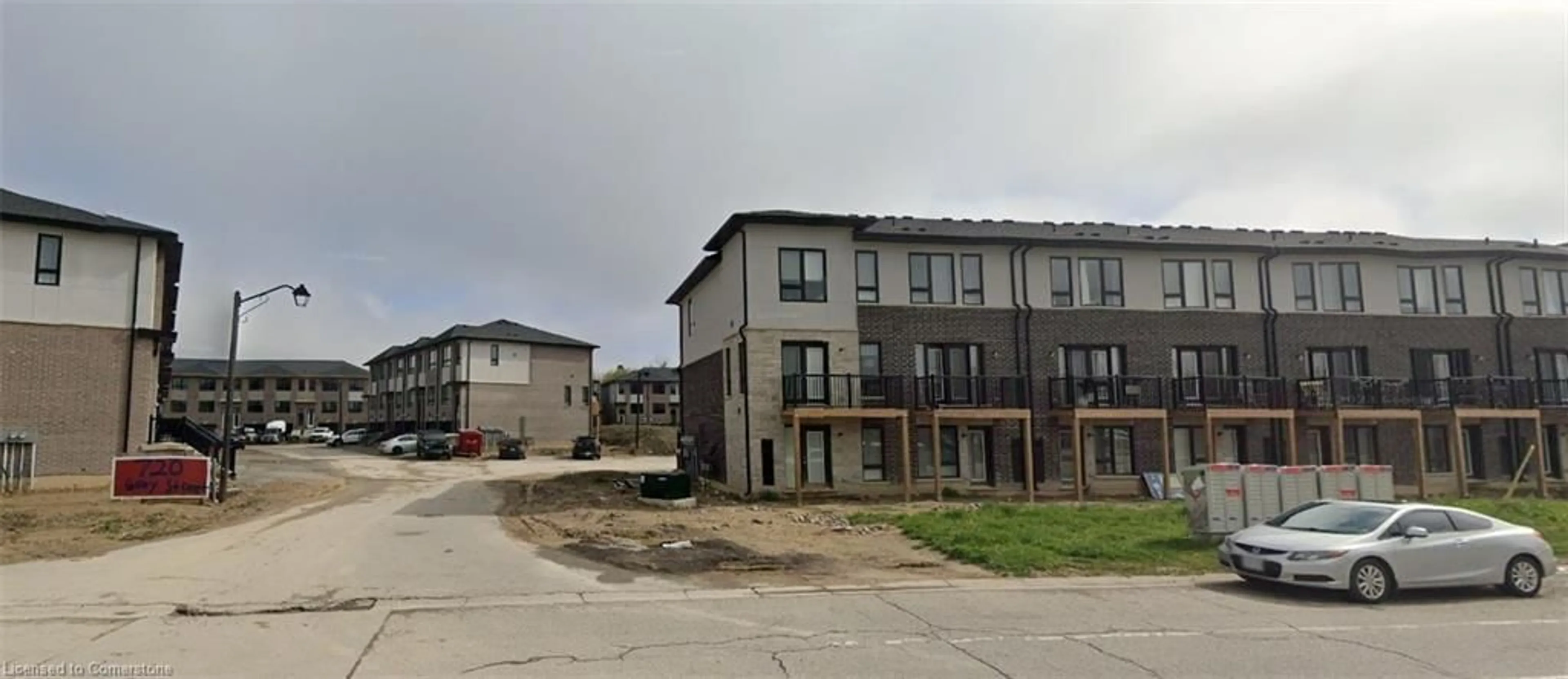 A pic from exterior of the house or condo for 720 Grey St #6, Brantford Ontario N3S 7L4