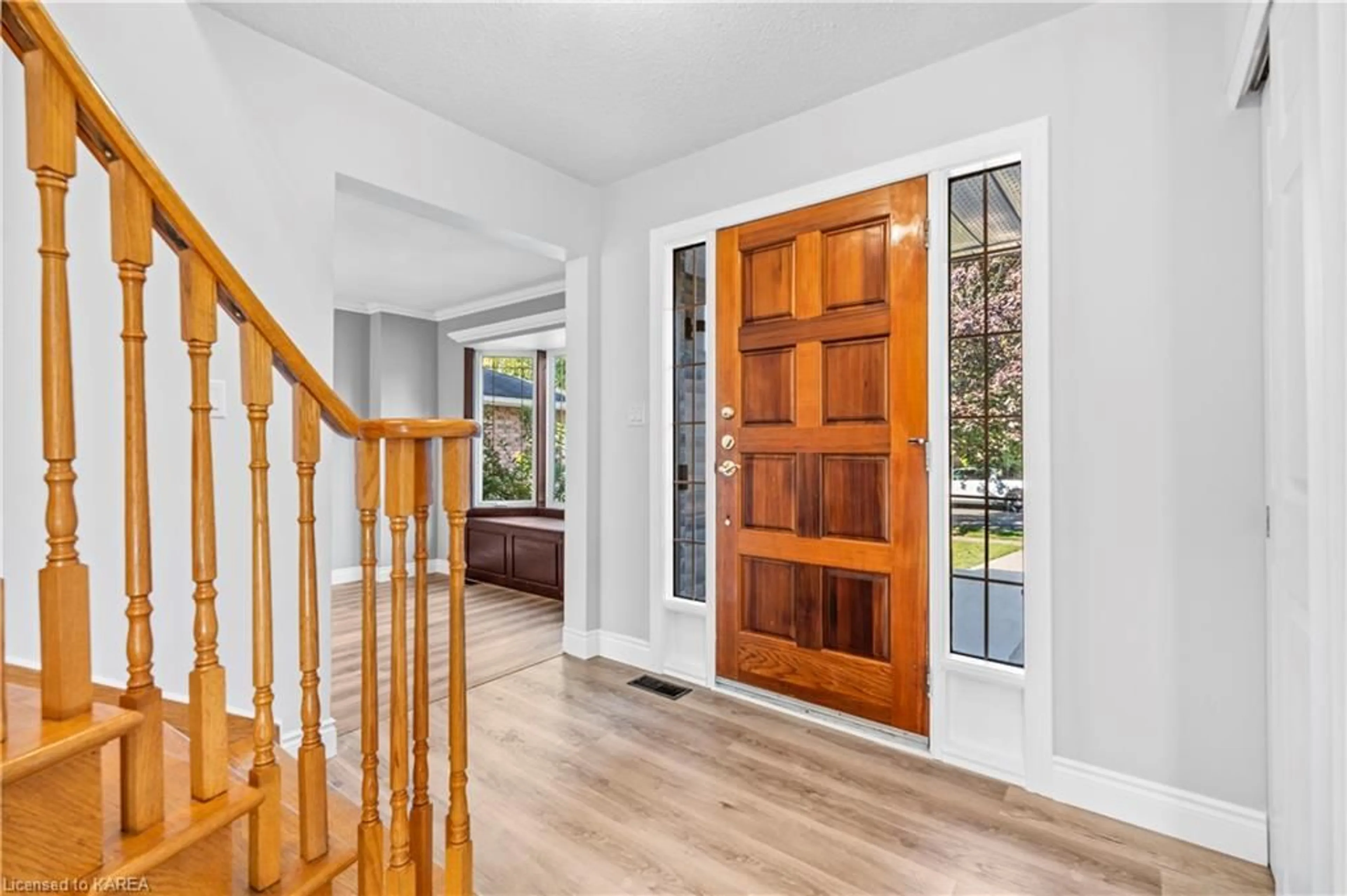 Indoor entryway, wood floors for 43 Collegeview Cres, Kingston Ontario K7M 7J8