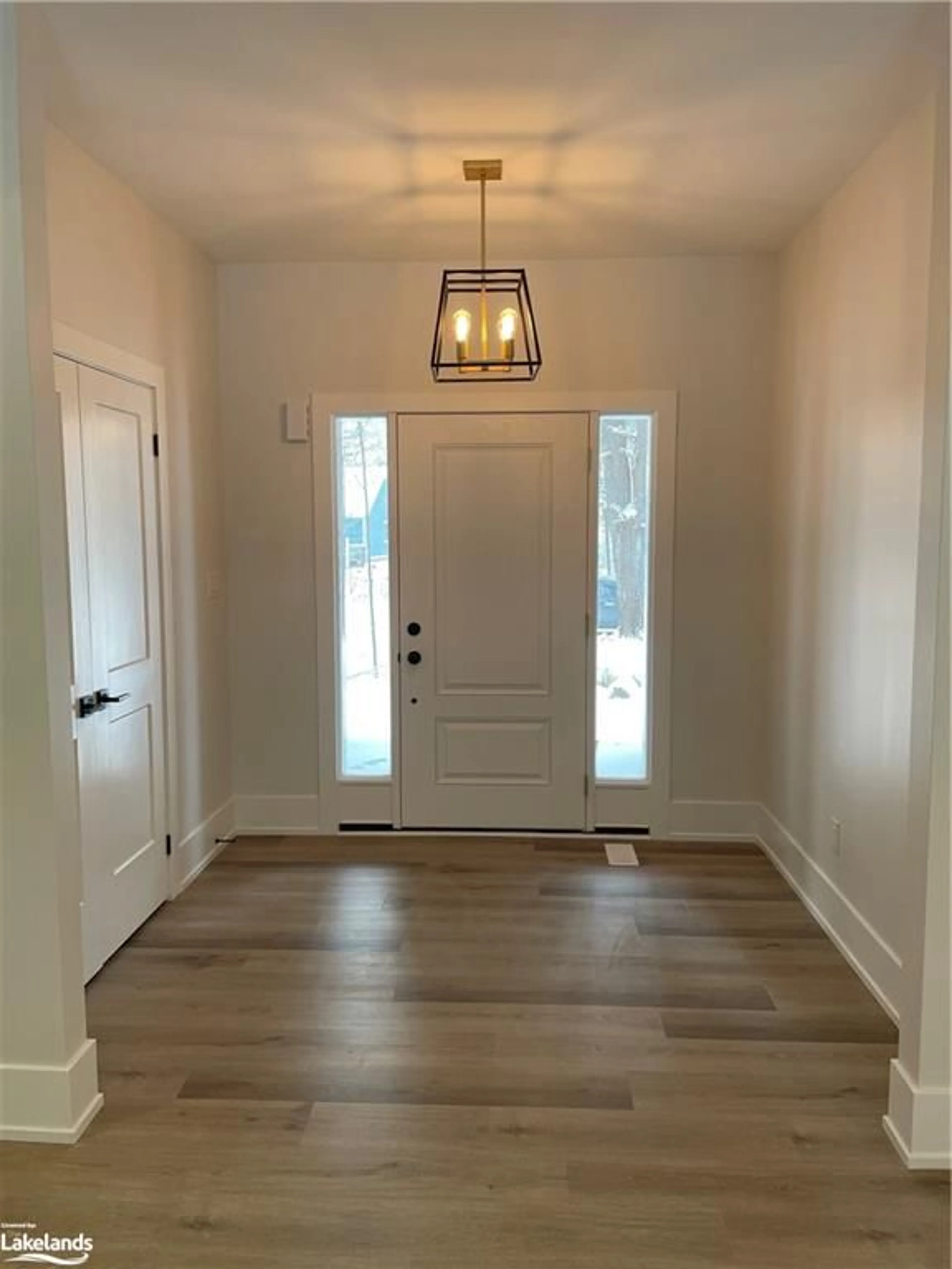 Indoor entryway, wood floors for 136 Brandon Ave, Coldwater Ontario L0K 1E0