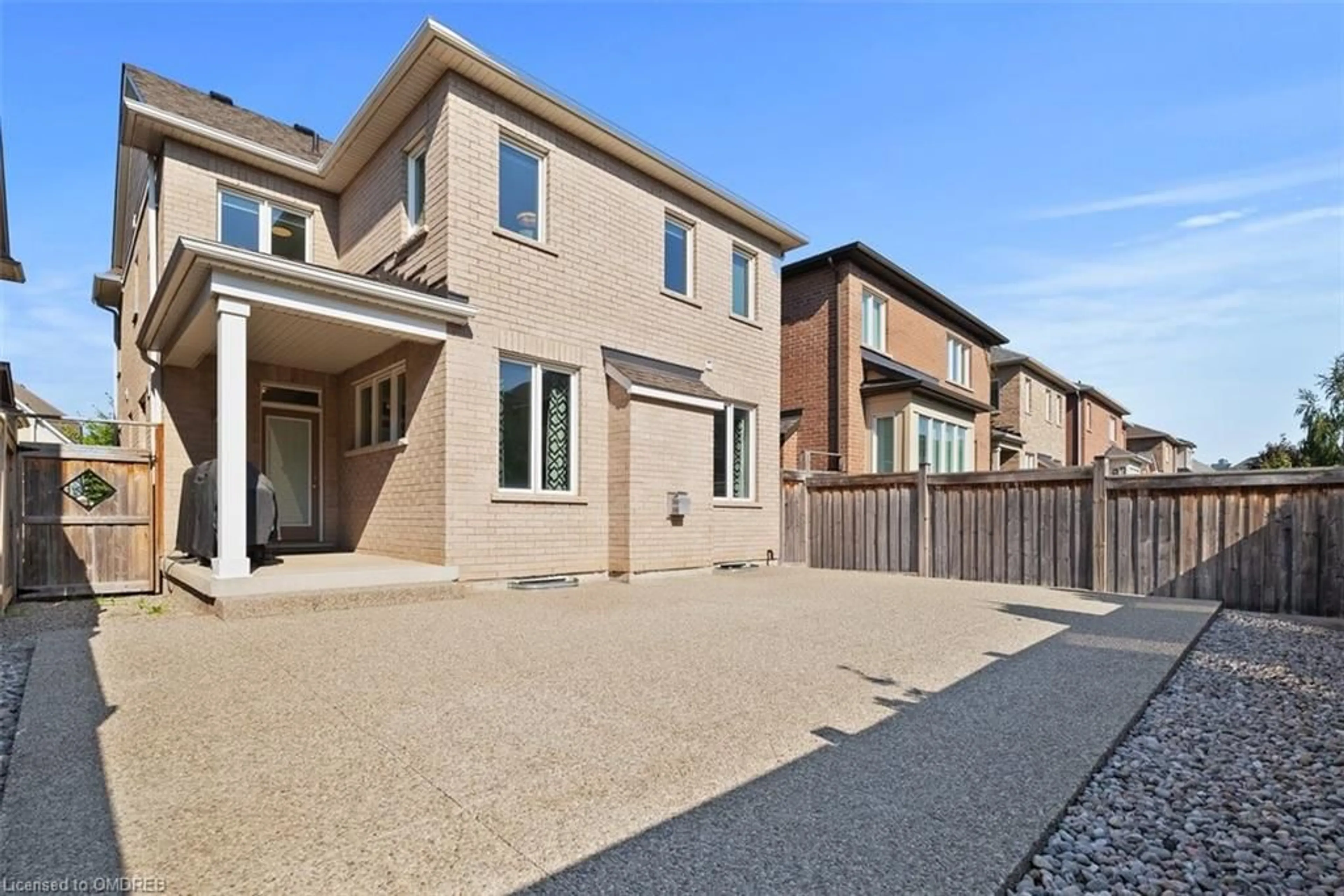 A pic from exterior of the house or condo for 81 Masterman Cres, Oakville Ontario L6M 0W3