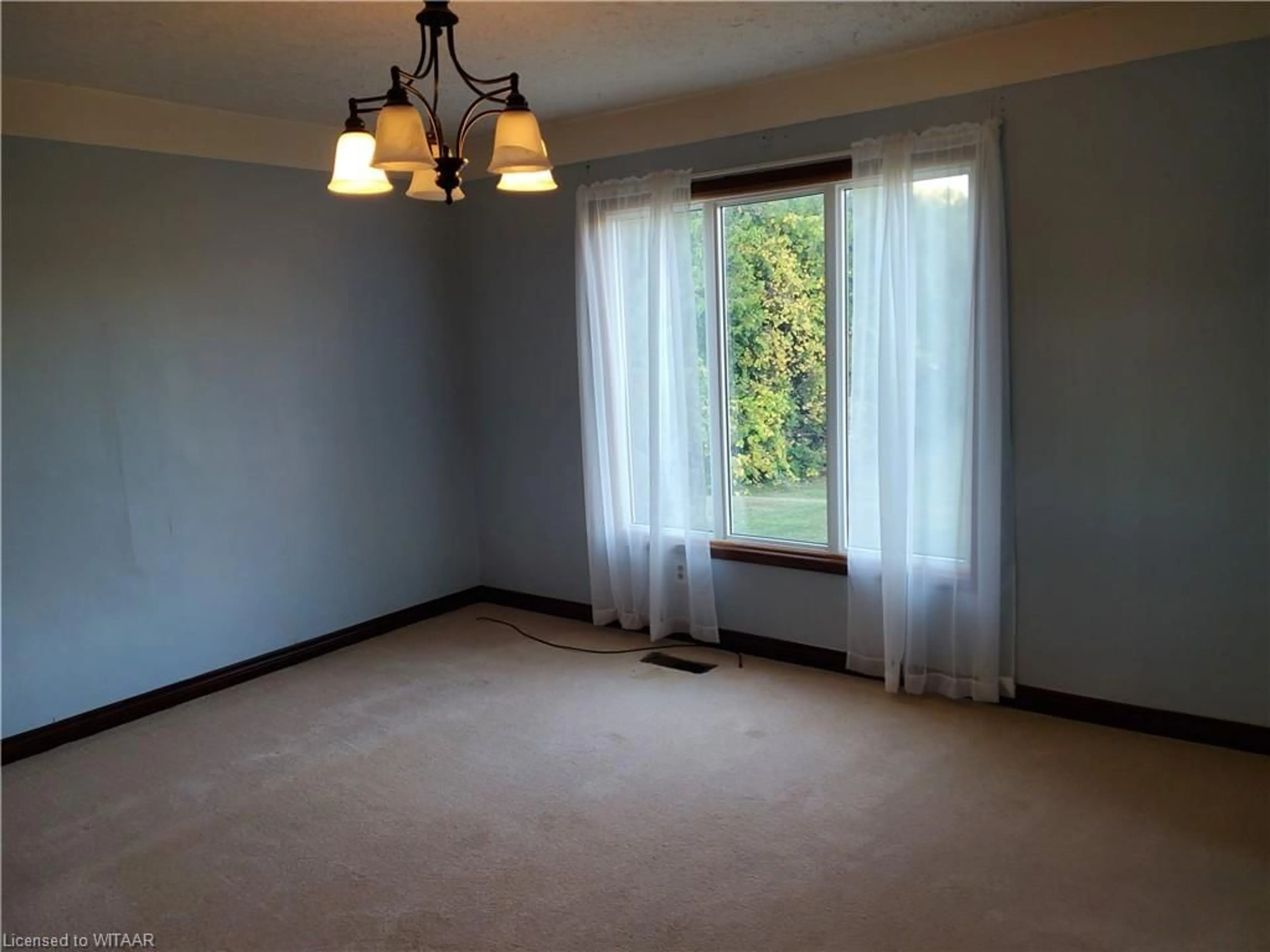 A pic of a room, carpet floors for 795 Bell Mill Side Rd, Norfolk County Ontario N4G 4G9