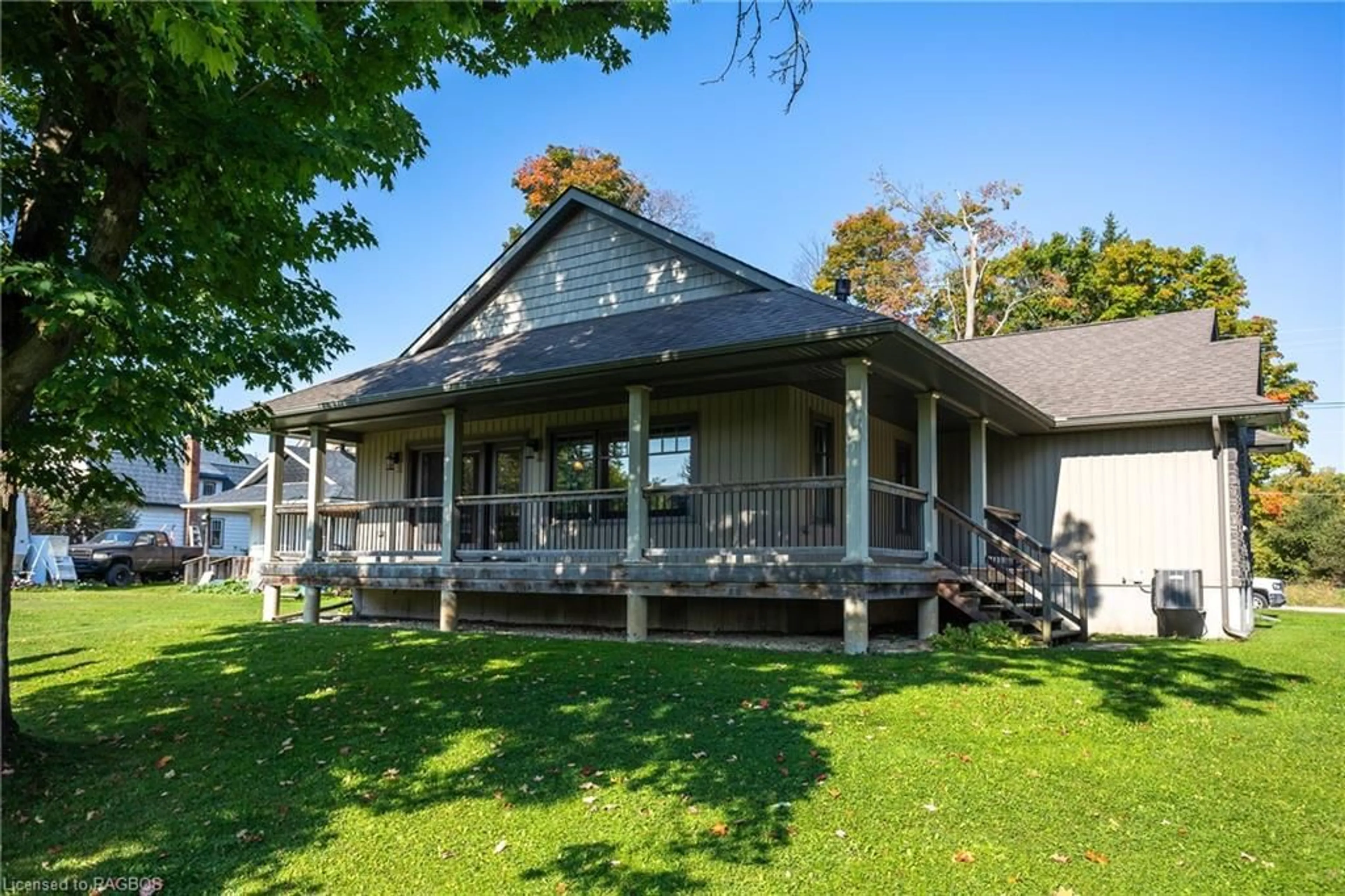 Frontside or backside of a home, cottage for 30 Victoria St, Dundalk Ontario N0C 1B0