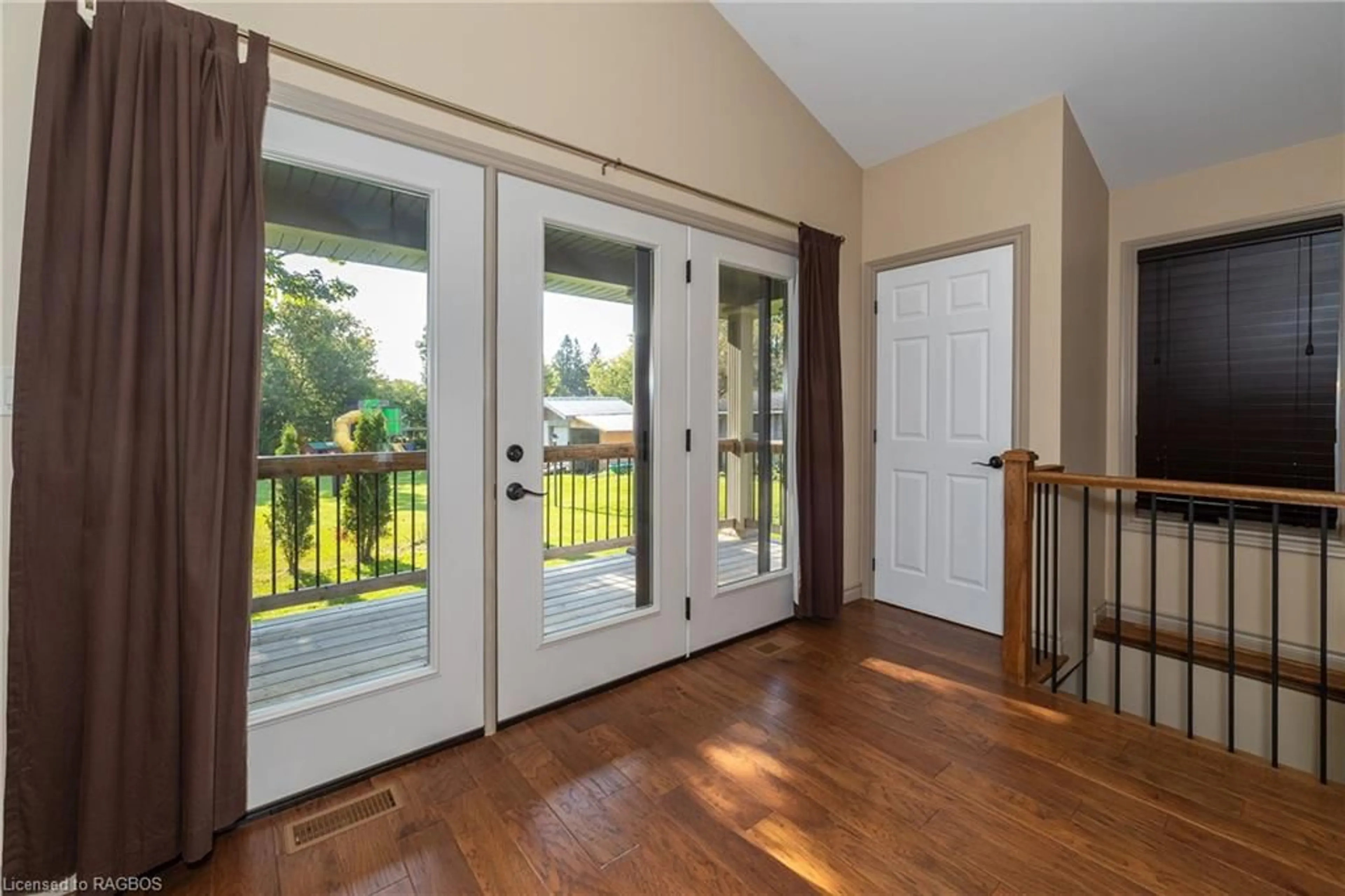 Indoor entryway, wood floors for 30 Victoria St, Dundalk Ontario N0C 1B0