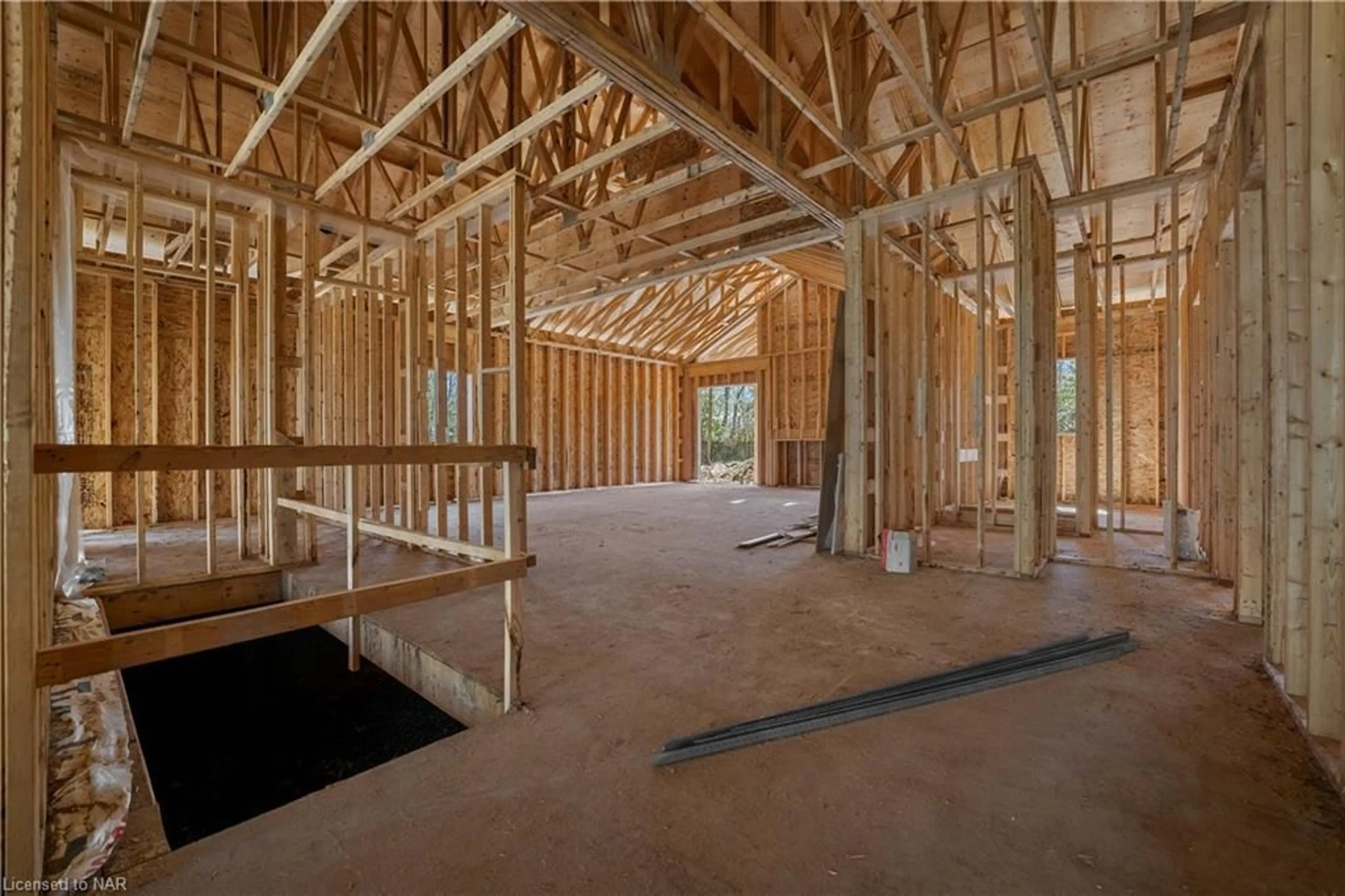 A pic of a room, wood floors for 7 Circle St, Niagara-on-the-Lake Ontario L0S 1J0