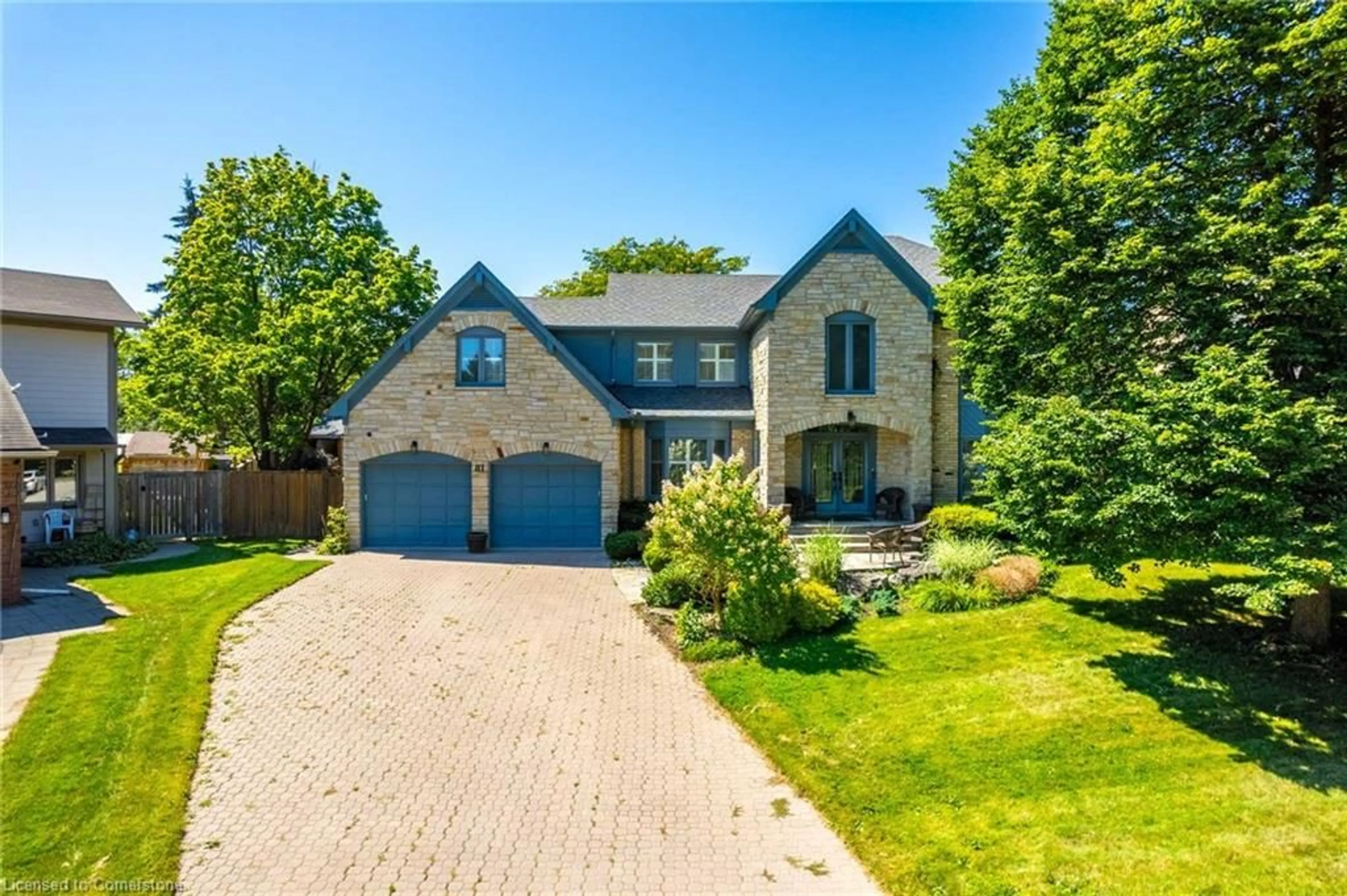 Home with brick exterior material for 81 Flanders Dr, Waterdown Ontario L8B 0G6