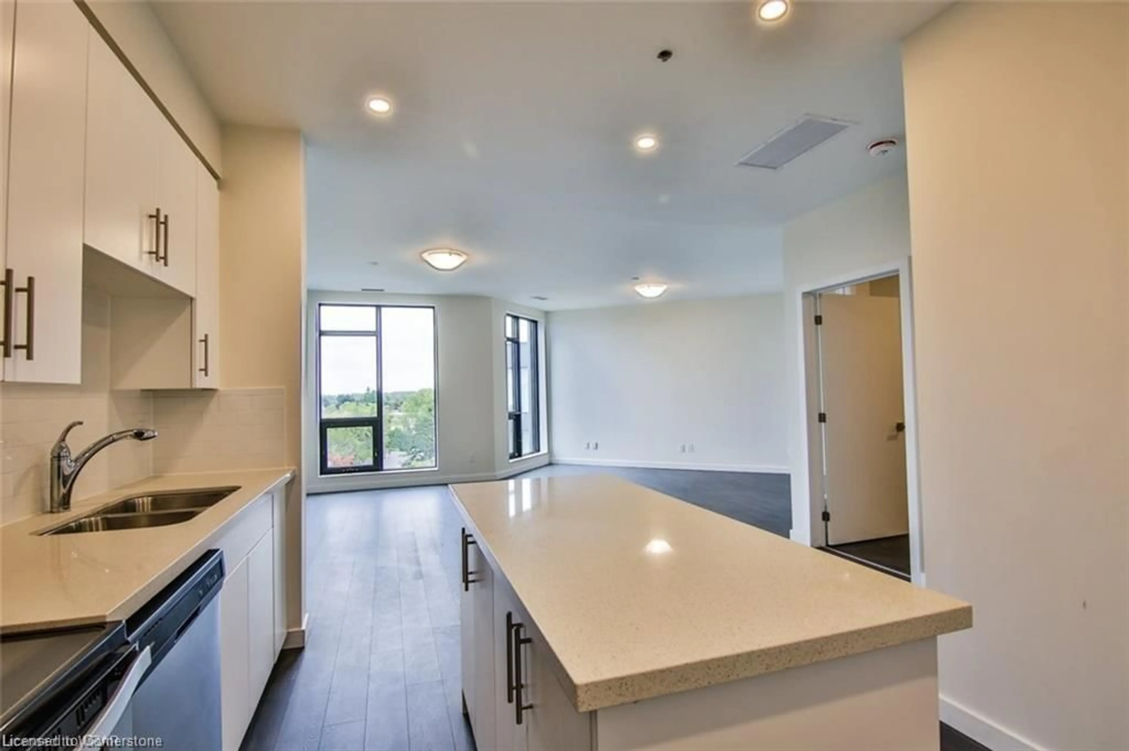 Open concept kitchen for 690 King St #522, Kitchener Ontario N2H 5L8