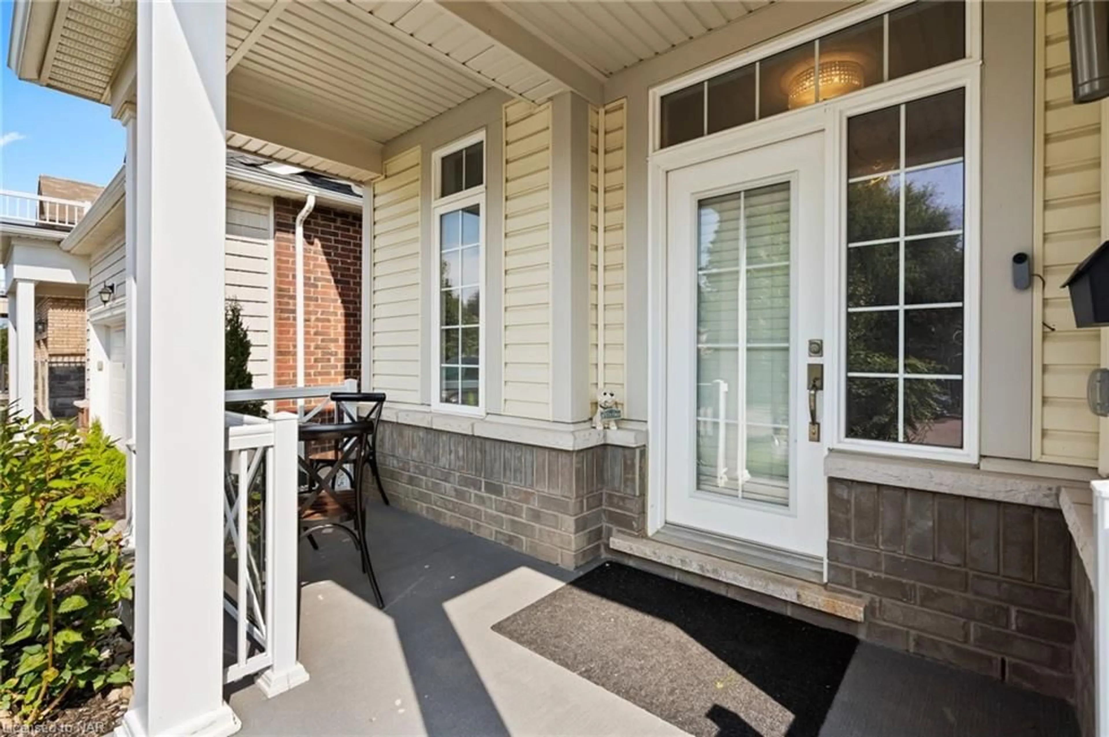 Indoor entryway, wood floors for 7 Cannery Drive, Niagara-on-the-Lake Ontario L0S 1J0