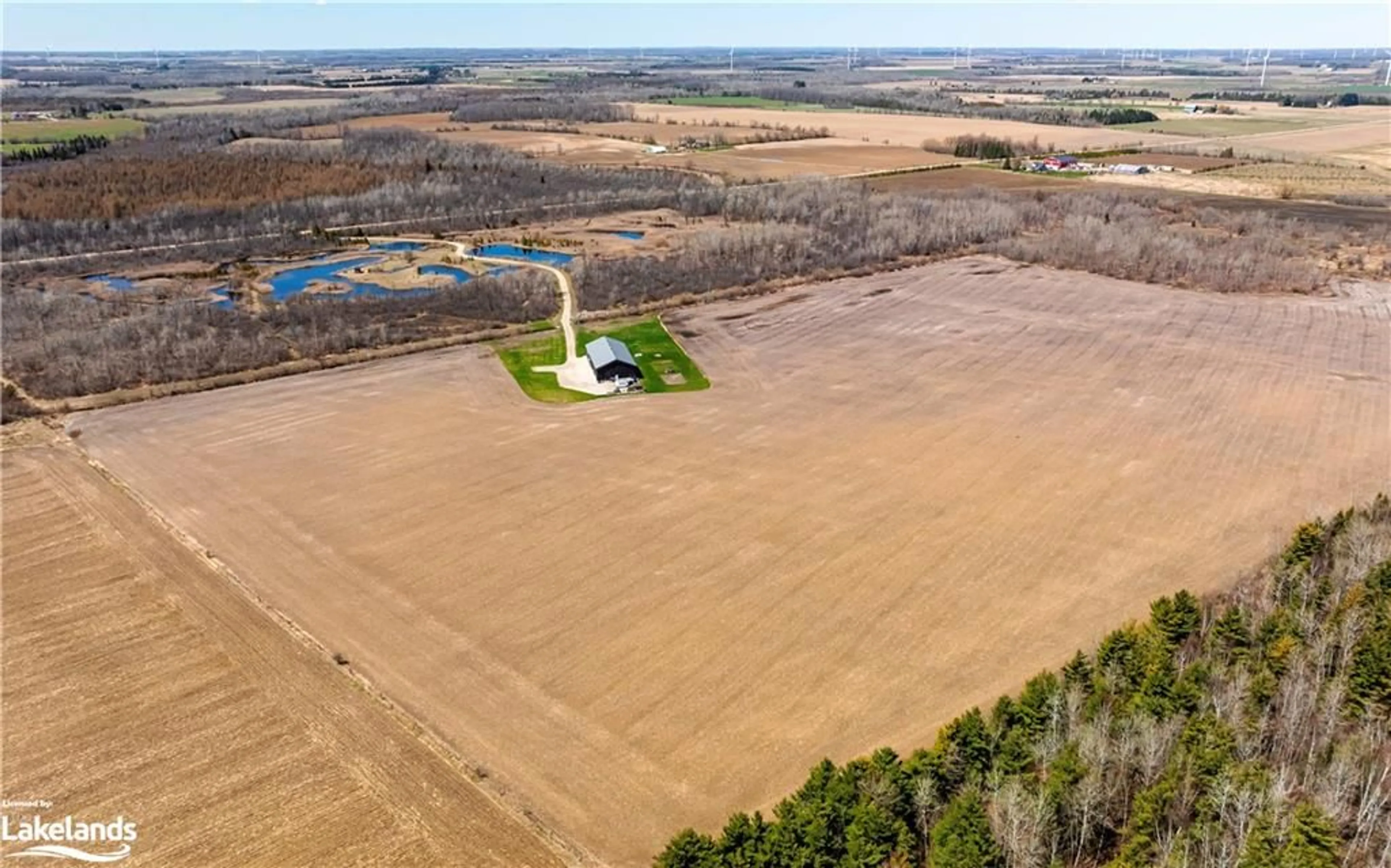 Shed for 295089 8th Line, Amaranth Ontario L9W 0K1