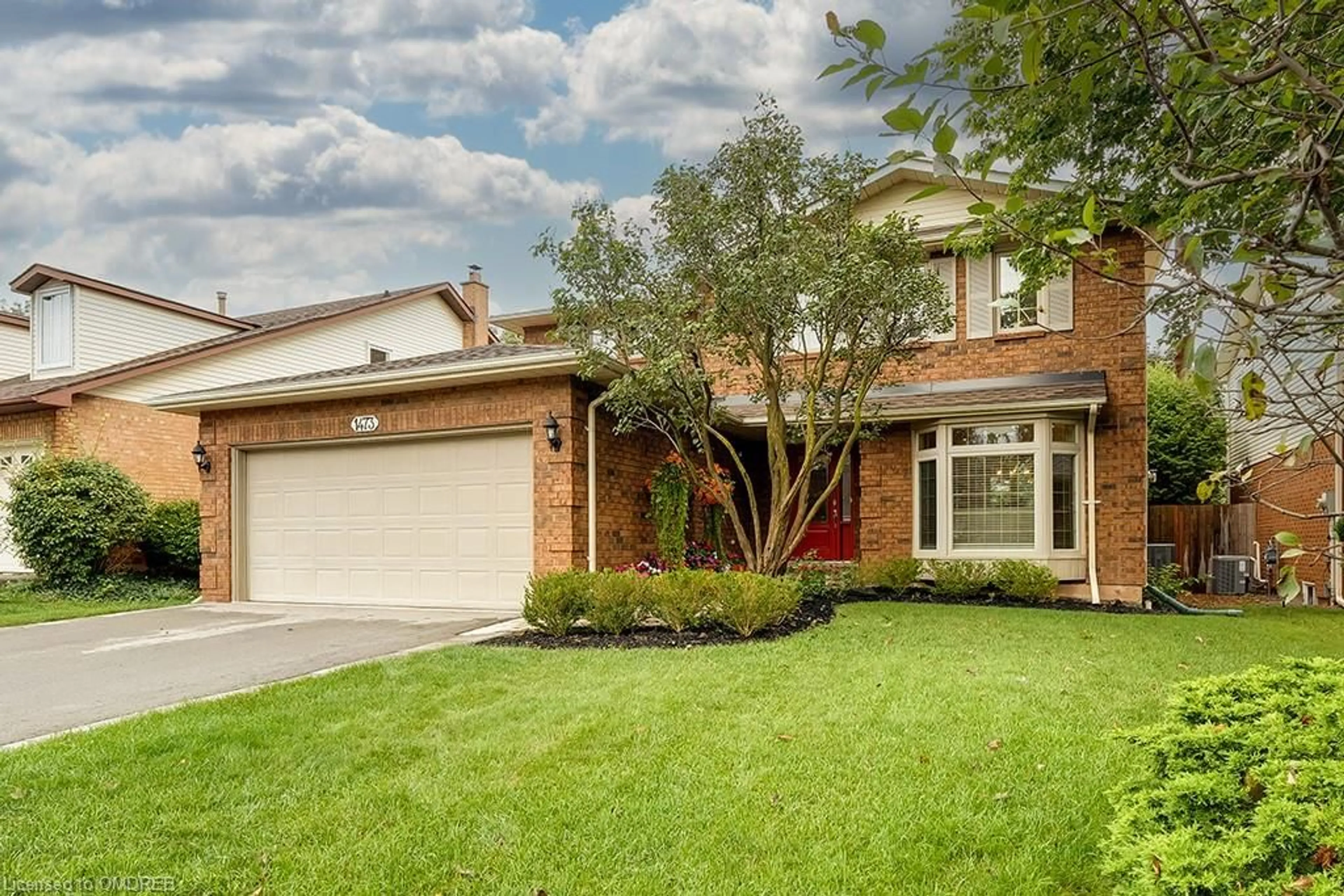 Home with brick exterior material for 1473 Thistledown Rd, Oakville Ontario L6M 1Z1