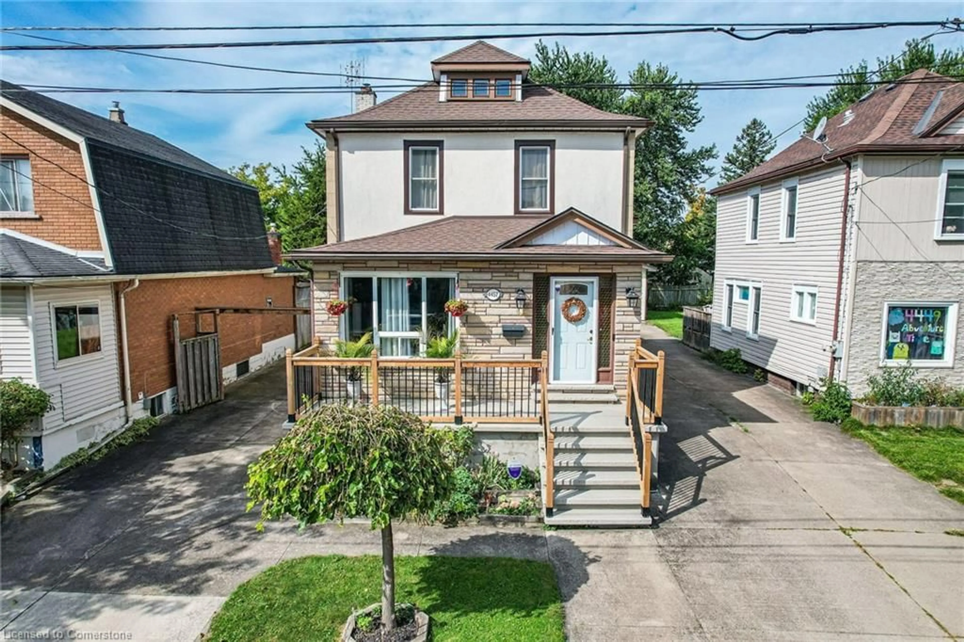 Frontside or backside of a home for 4457 Fourth Ave, Niagara Falls Ontario L2E 4N4