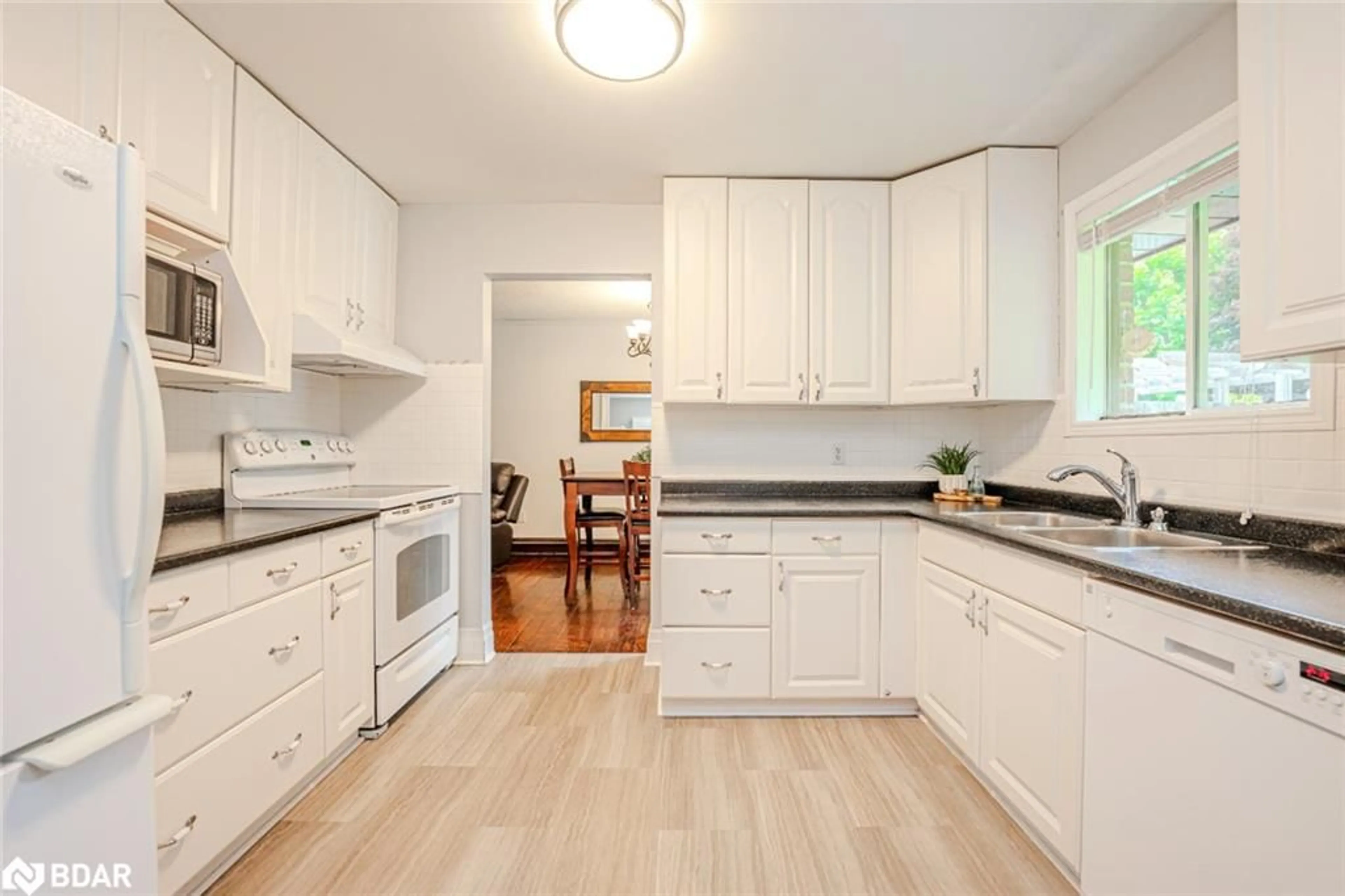 Standard kitchen, wood floors, cottage for 13 Cooks Dr, Uxbridge Ontario L0C 1C0