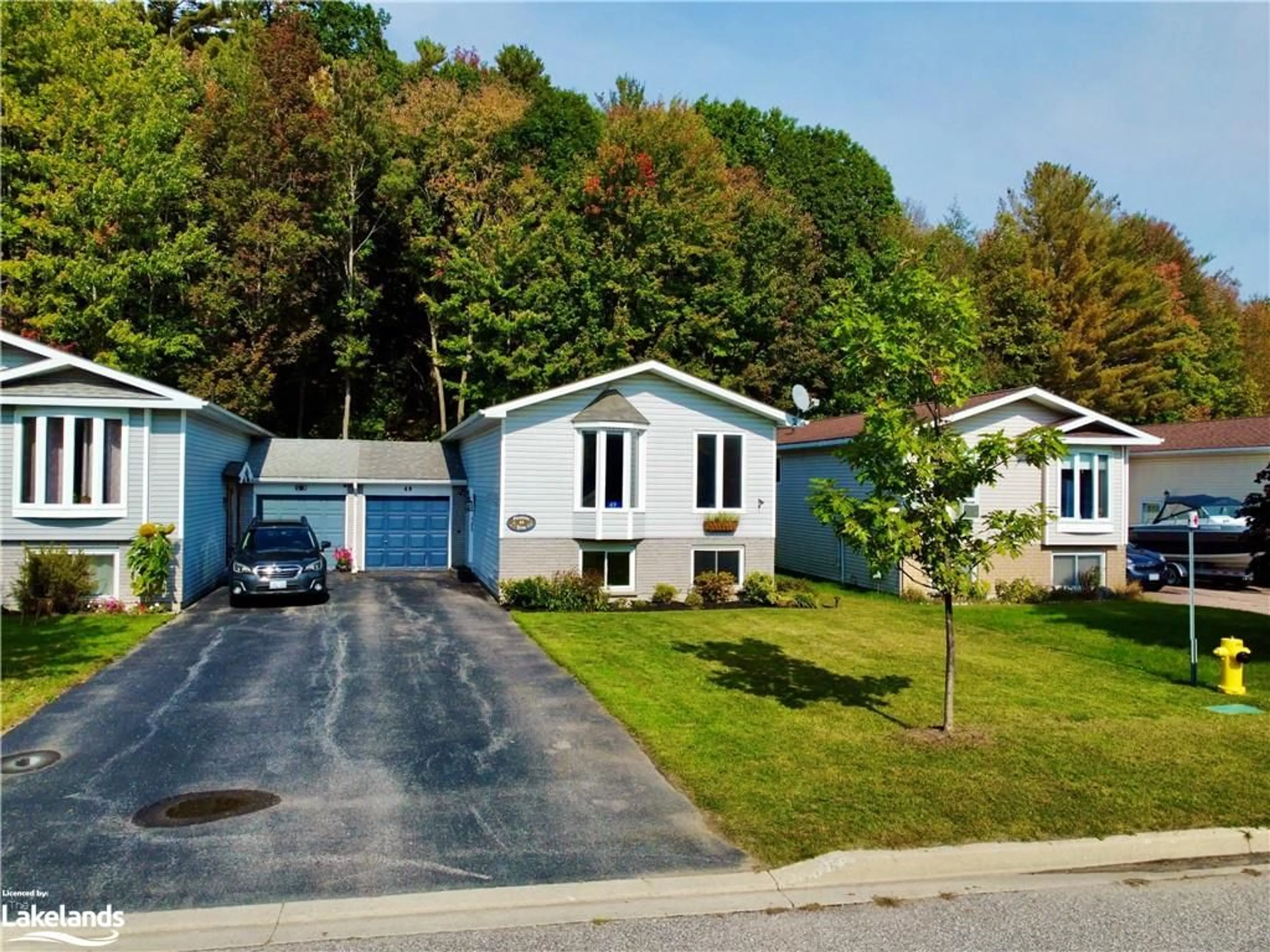 A pic from exterior of the house or condo for 49 Pinecone Dr, Bracebridge Ontario P1L 2G3