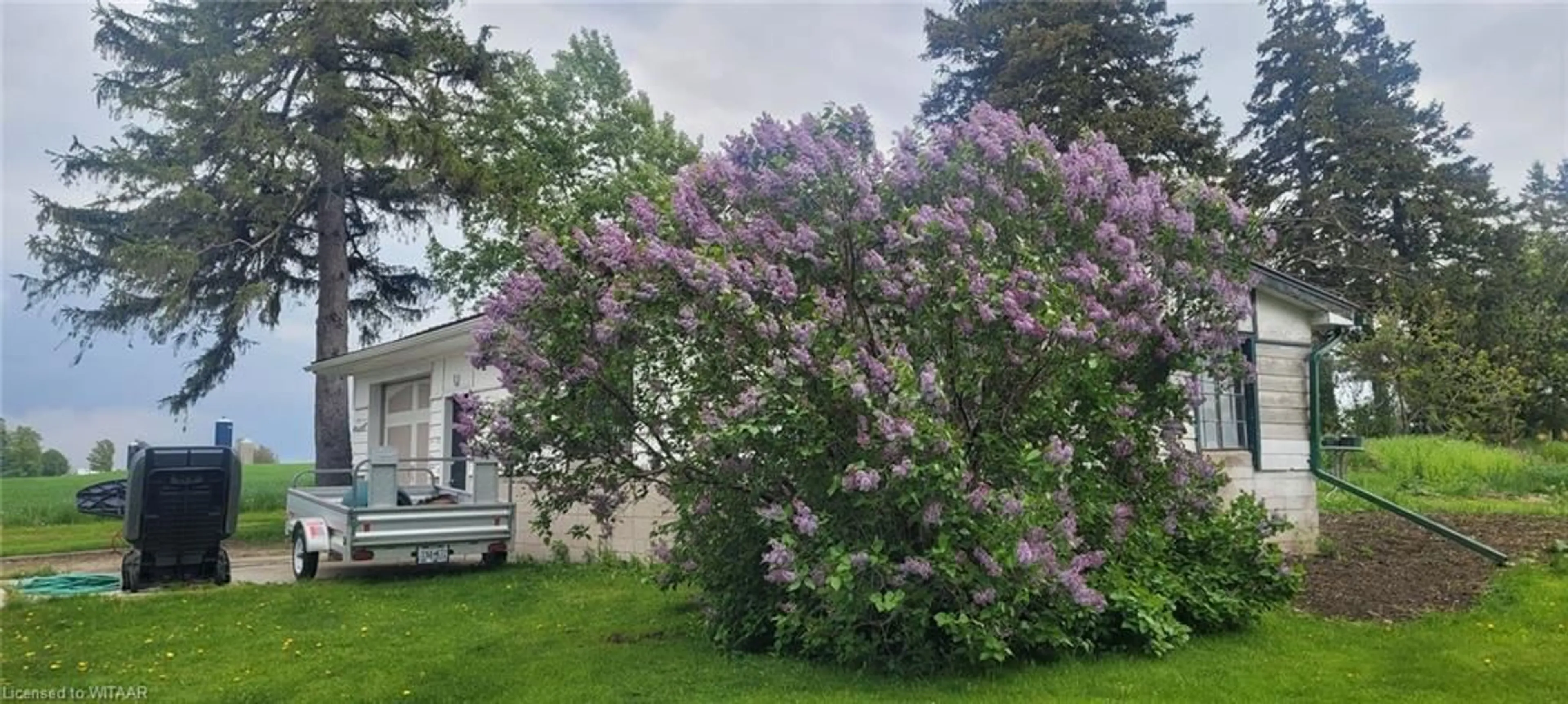 A pic from exterior of the house or condo, cottage for 474593 Dodge Line, Beachville Ontario N0J 1A0