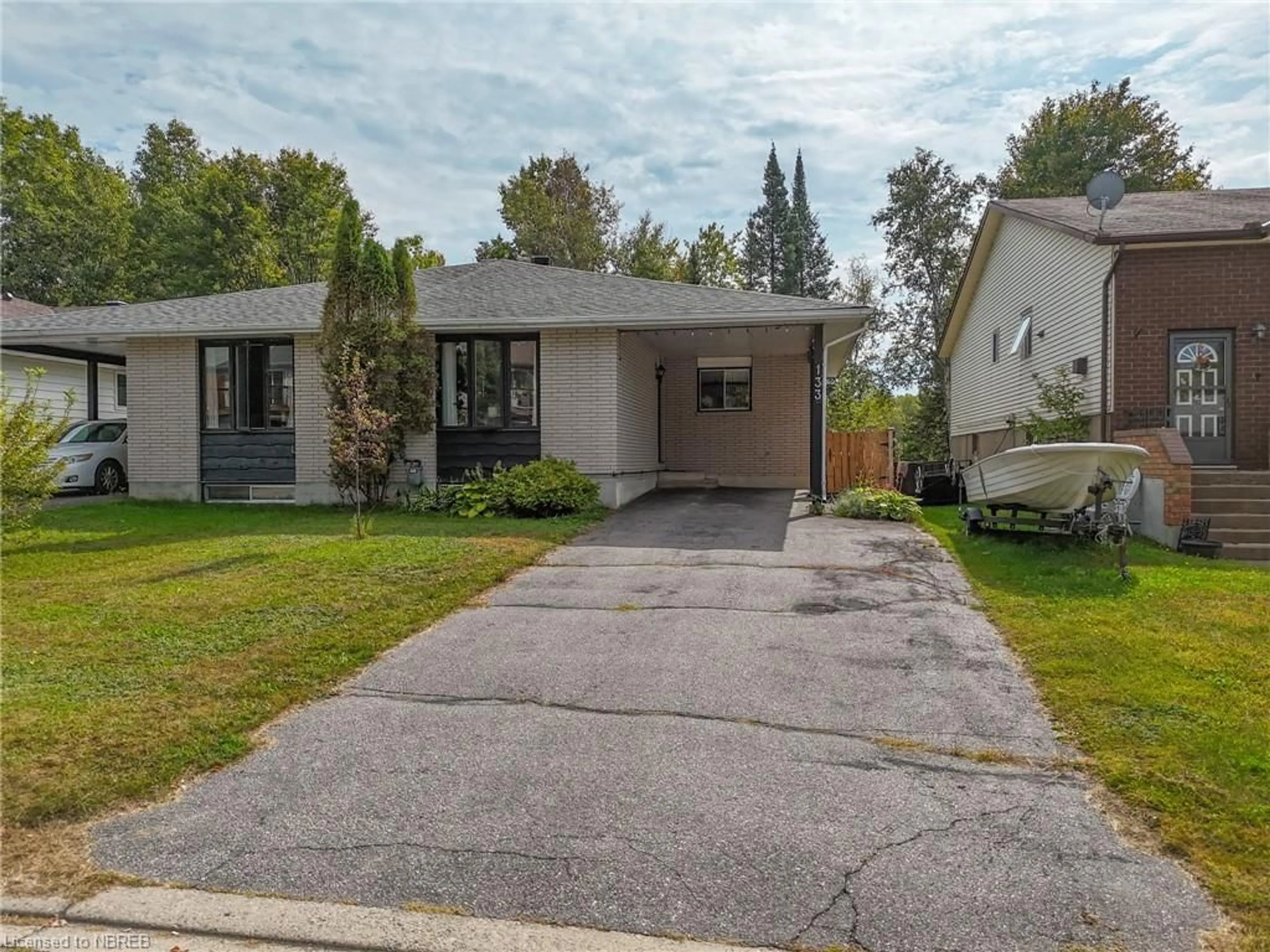 Frontside or backside of a home for 133 Massey Dr, North Bay Ontario P1A 4G2