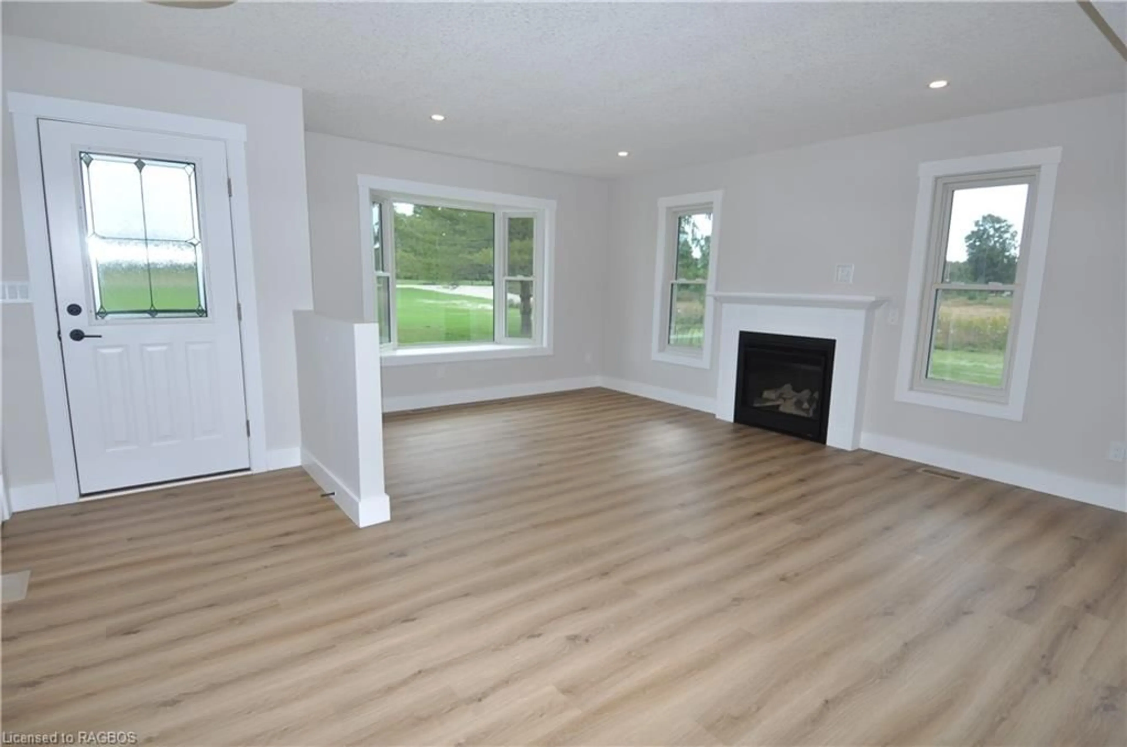 A pic of a room, wood floors for 397802 10th Concession, Meaford Municipality Ontario N4K 5N8