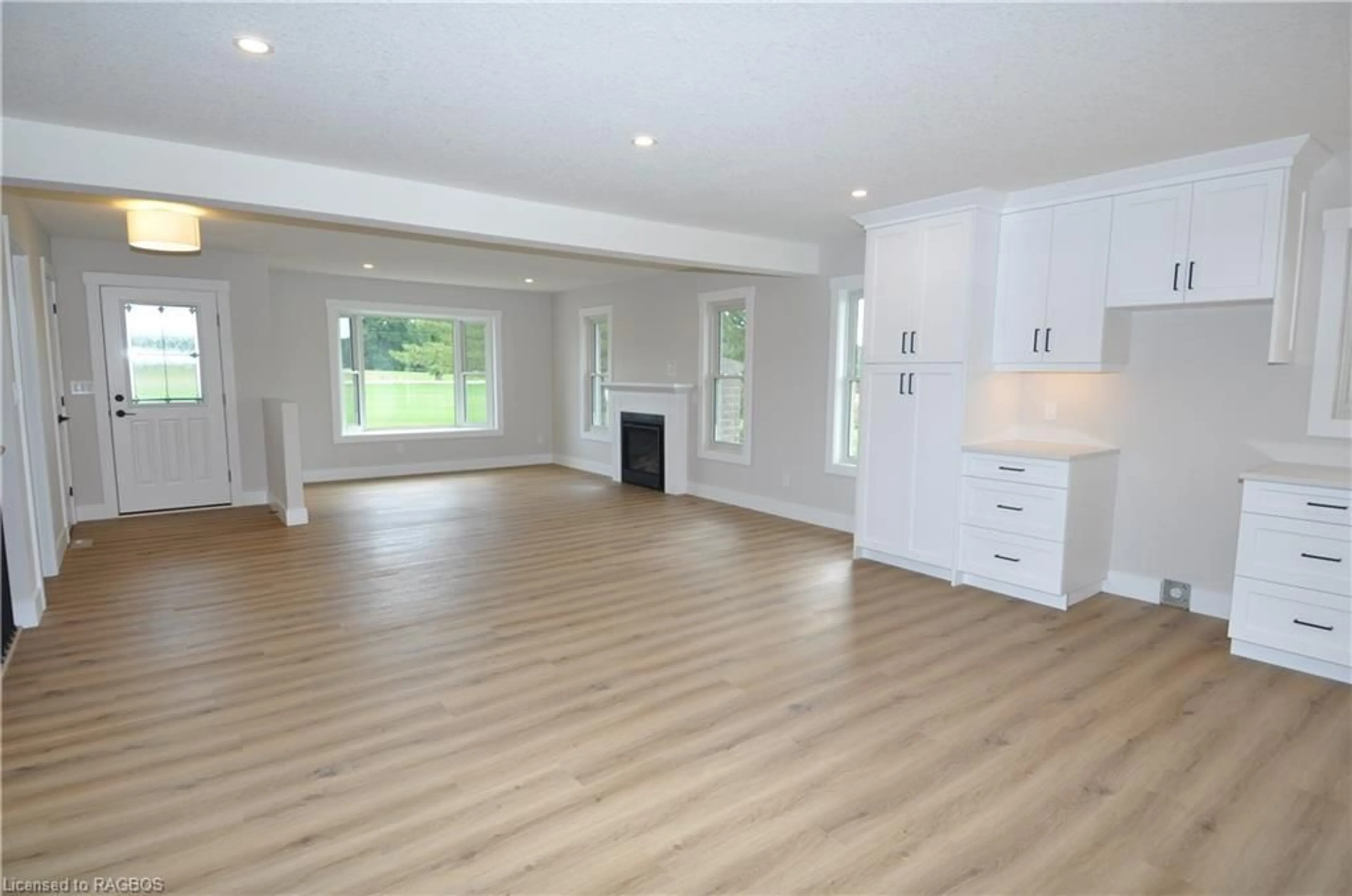 A pic of a room, wood floors for 397802 10th Concession, Meaford Municipality Ontario N4K 5N8