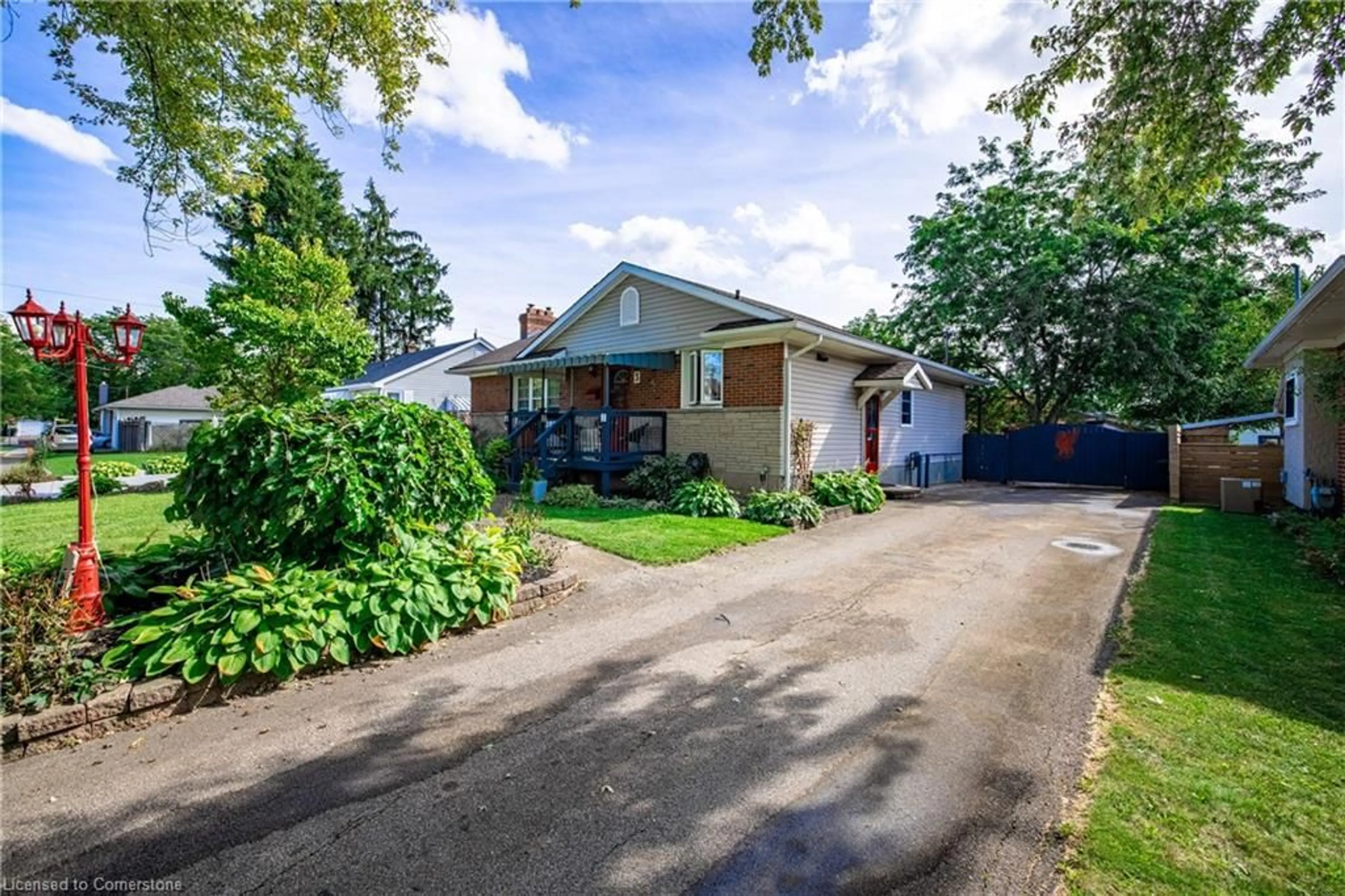 Frontside or backside of a home for 3 Maplewood Cres, Welland Ontario L3C 4J8