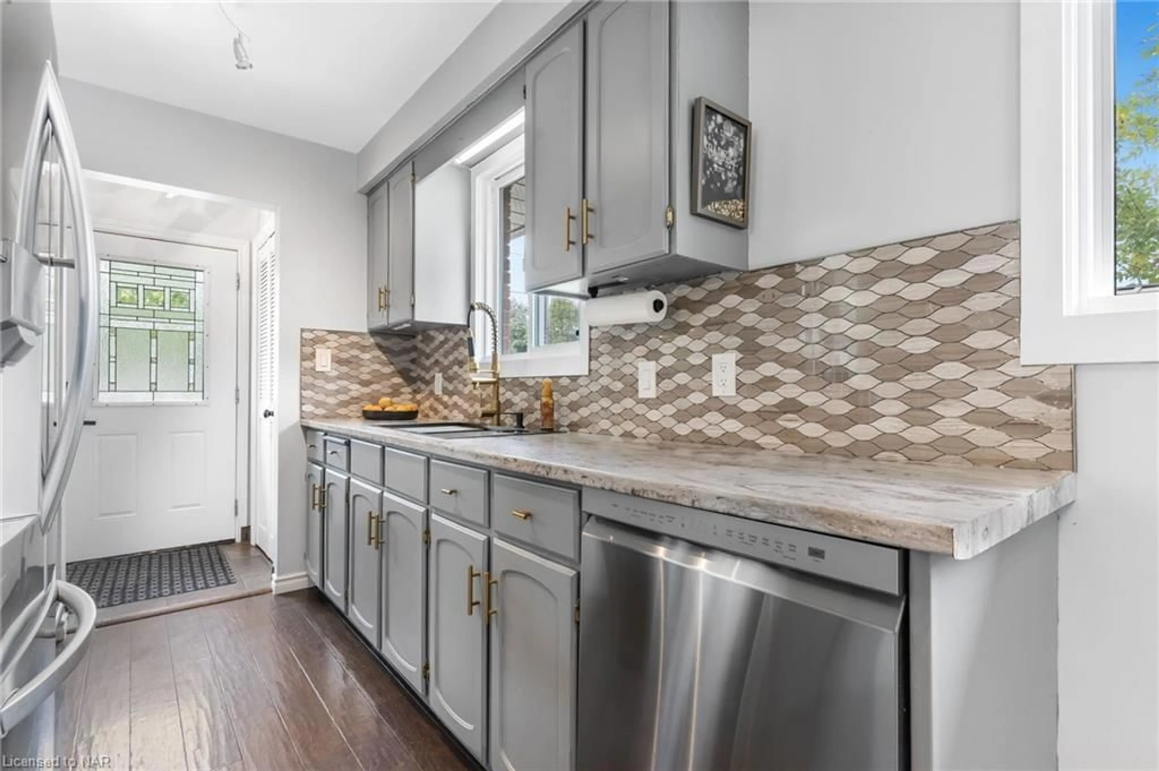 Open concept kitchen for 50 Bunting Rd, St. Catharines Ontario L2P 1Z3